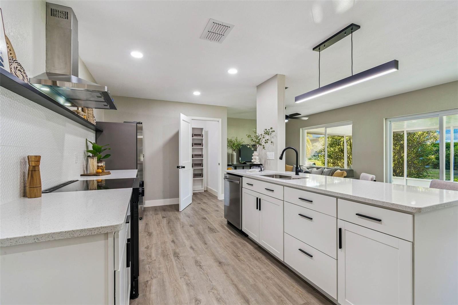 Listing photo id 6 for 3116 Brunswick Circle