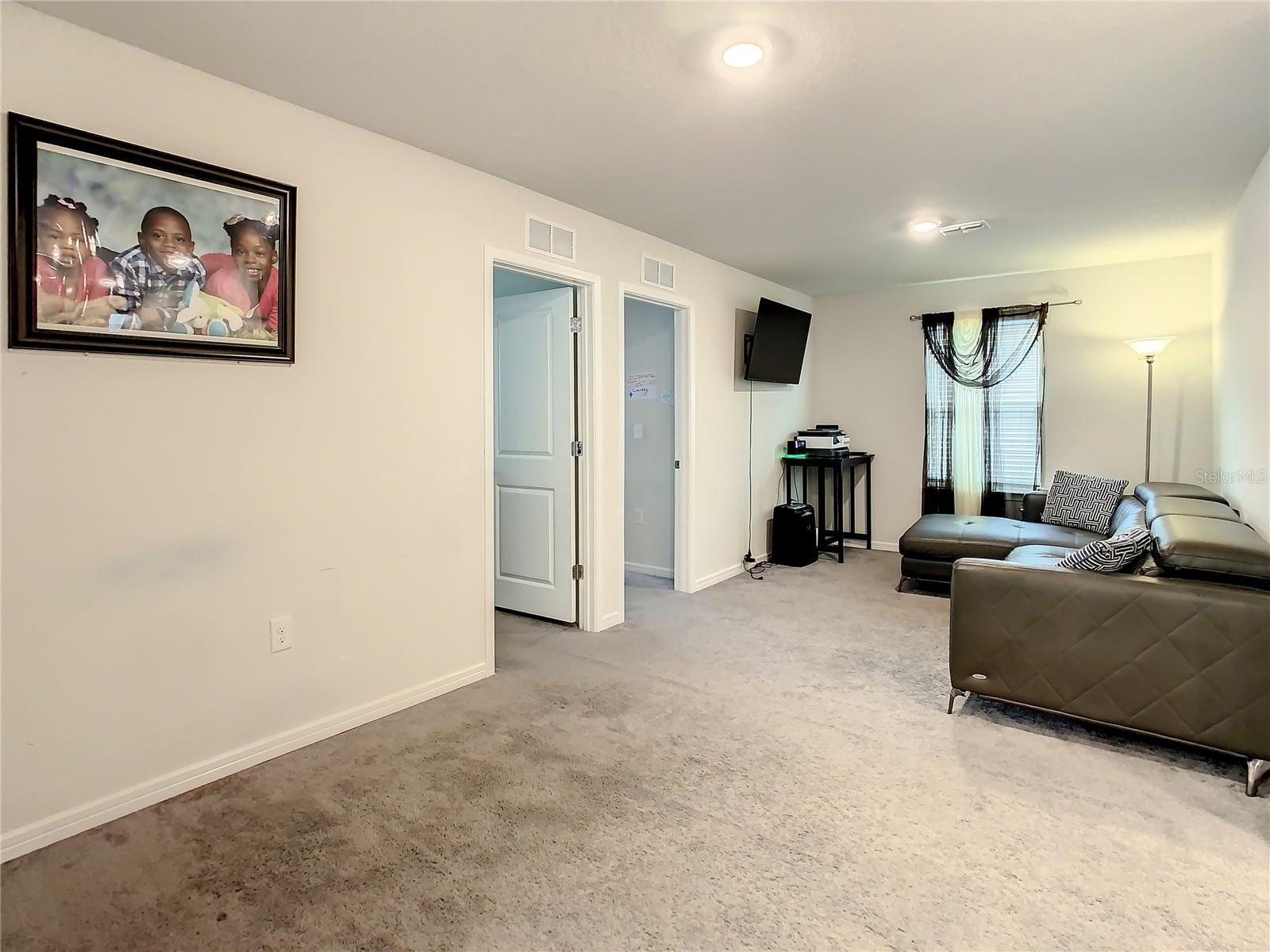 Image 21 of 71 For 30344 Marquette Ave