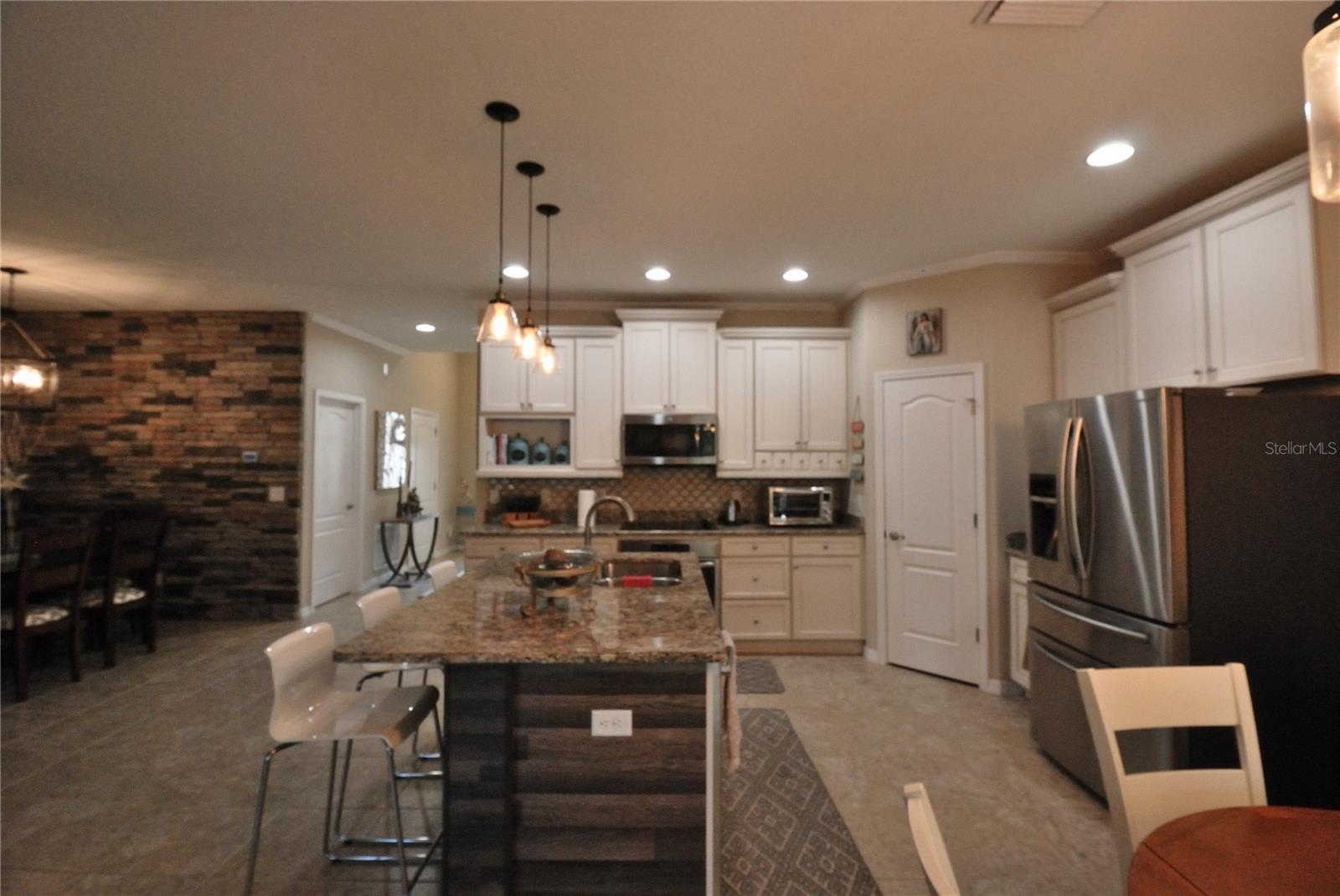 Image 10 of 33 For 9933 Saunton Drive