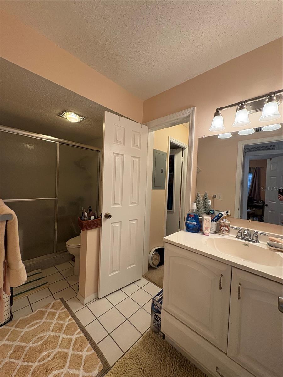 Image 21 of 30 For 1606 Flint Drive W