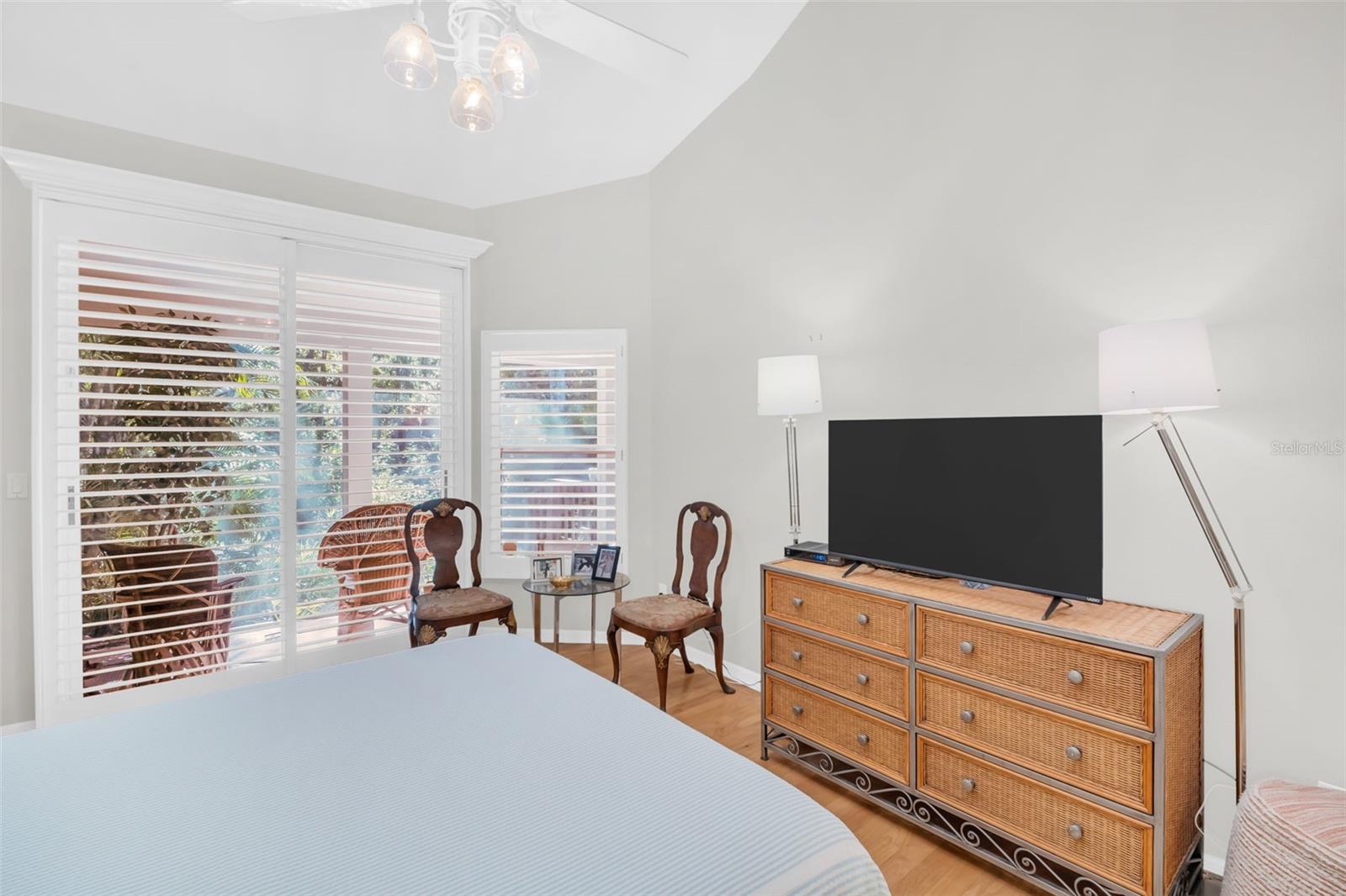 Image 21 of 65 For 306 Fan Palm Court Ne