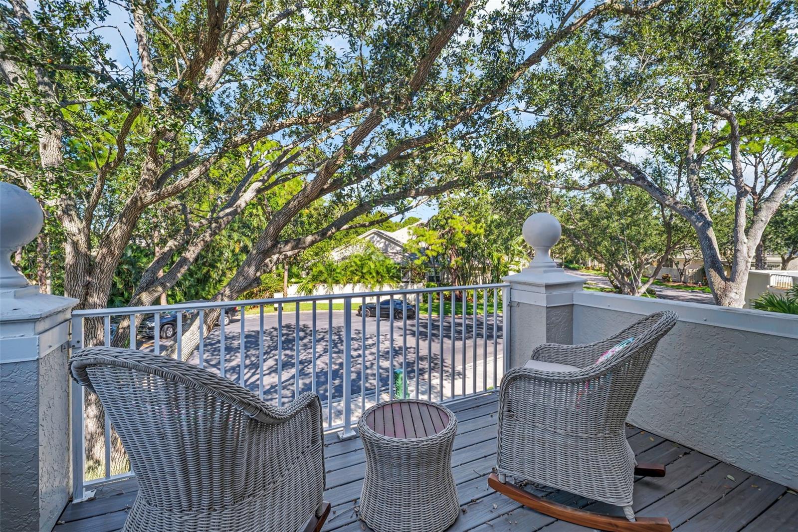 Image 32 of 65 For 306 Fan Palm Court Ne