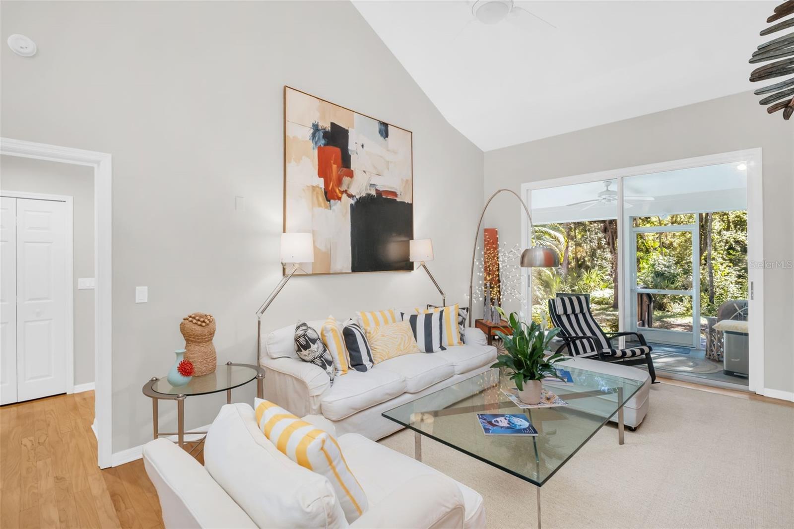 Image 9 of 65 For 306 Fan Palm Court Ne