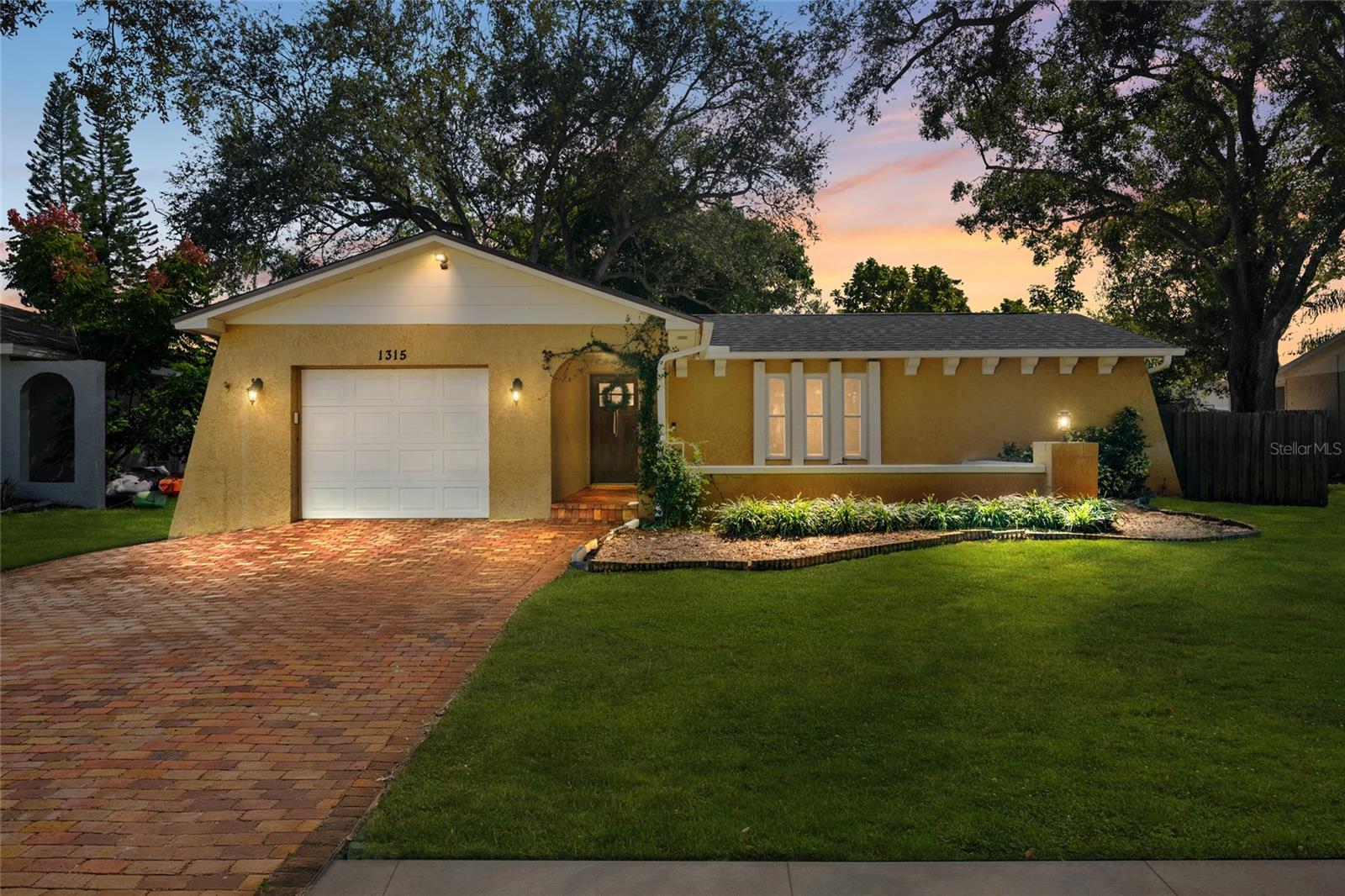 Details for 1315 Castleworks Lane, TARPON SPRINGS, FL 34689