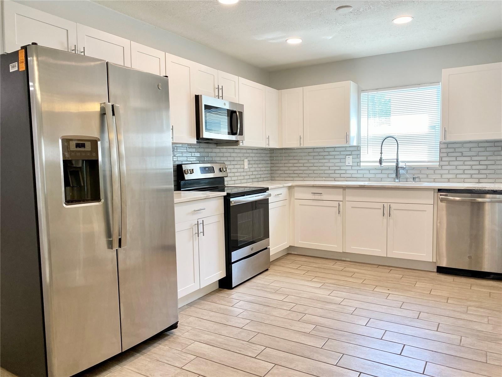 Image 3 of 28 For 7312 Ponderosa Dr