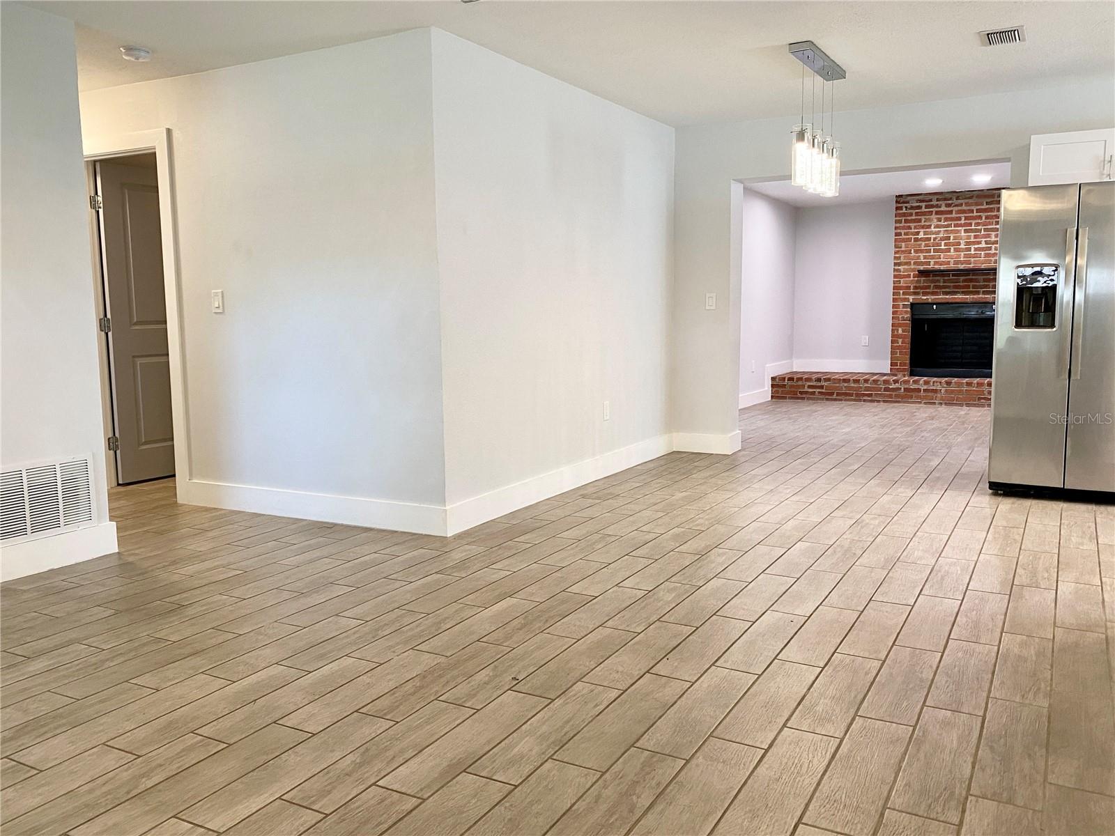 Image 4 of 28 For 7312 Ponderosa Dr