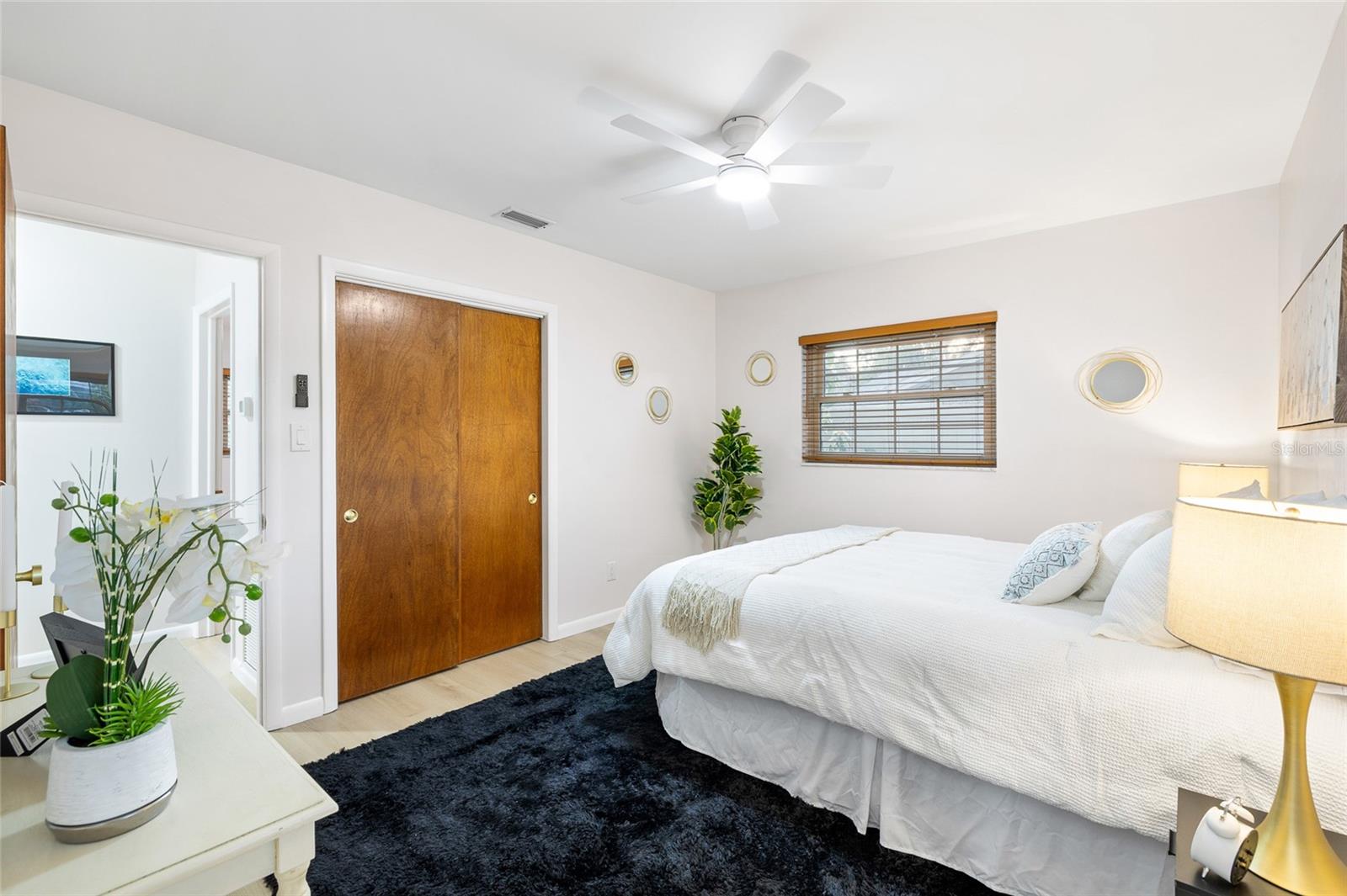 Image 17 of 31 For 19125 Amelia Circle