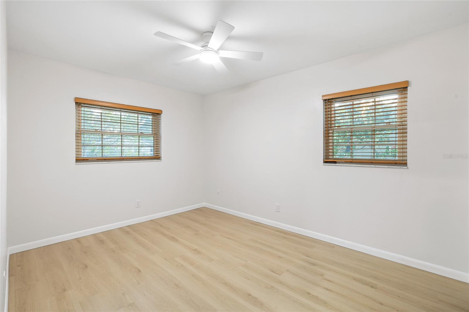 Image 19 of 31 For 19125 Amelia Circle