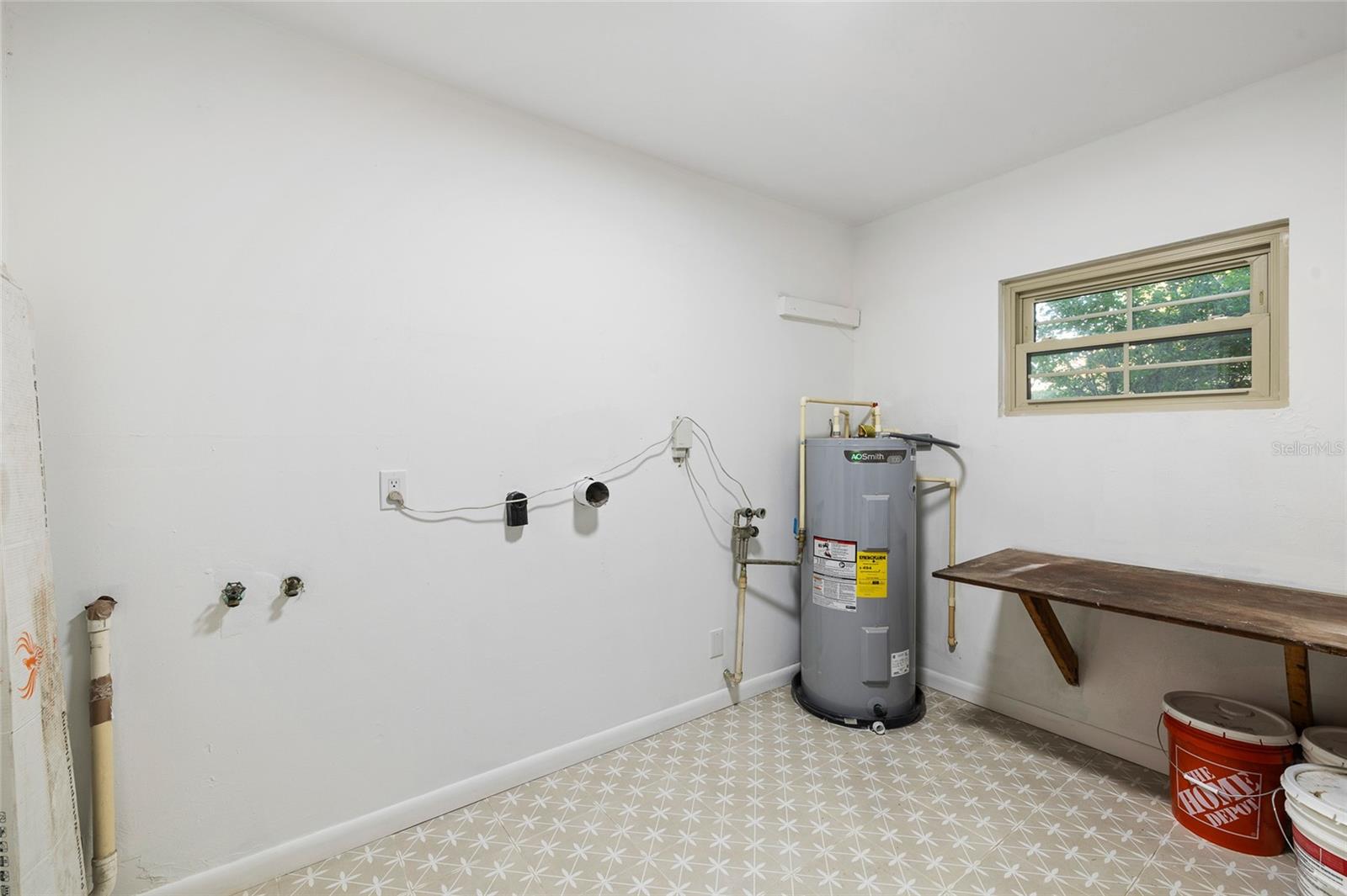 Image 22 of 31 For 19125 Amelia Circle