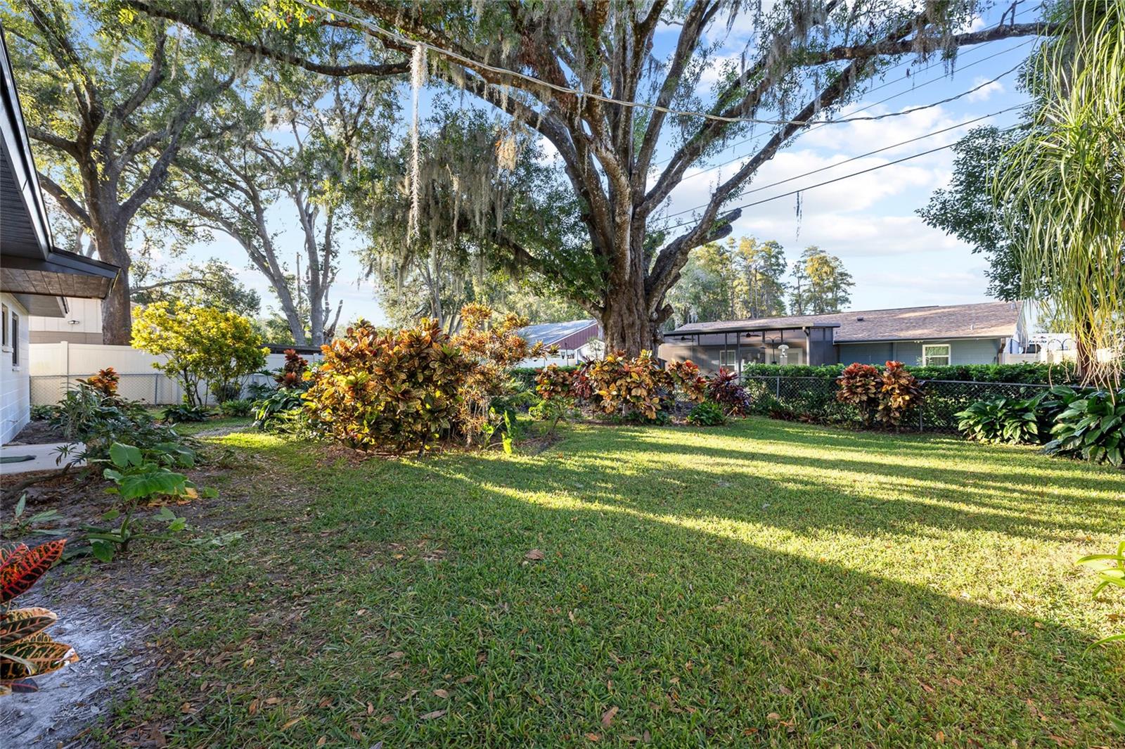 Image 25 of 31 For 19125 Amelia Circle