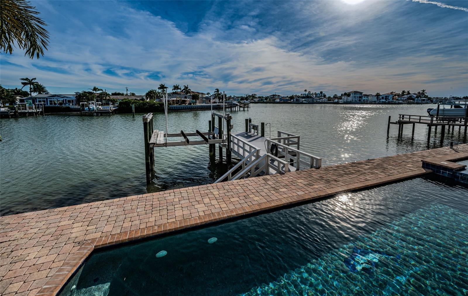 Image 17 of 81 For 7942 3rd Avenue S