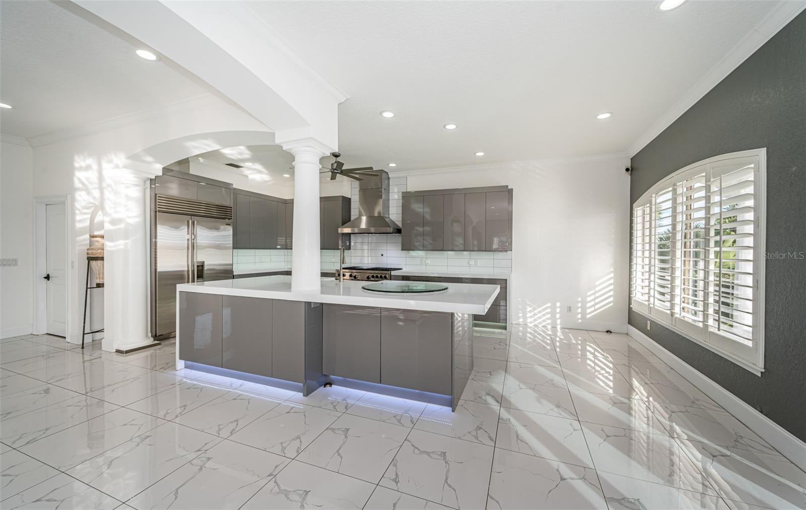 Image 18 of 81 For 7942 3rd Avenue S