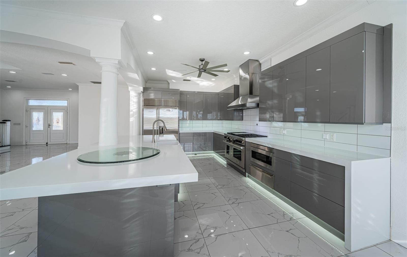 Image 19 of 81 For 7942 3rd Avenue S