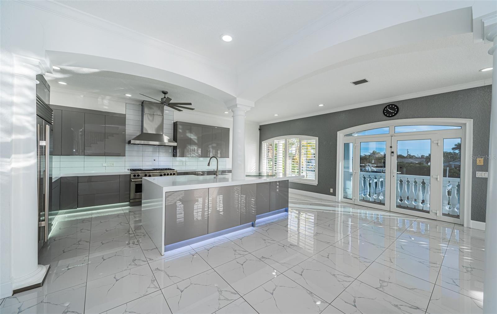 Image 28 of 81 For 7942 3rd Avenue S