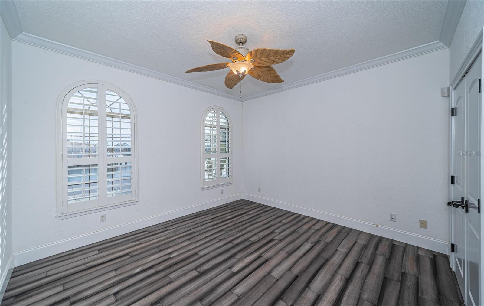 Image 31 of 81 For 7942 3rd Avenue S