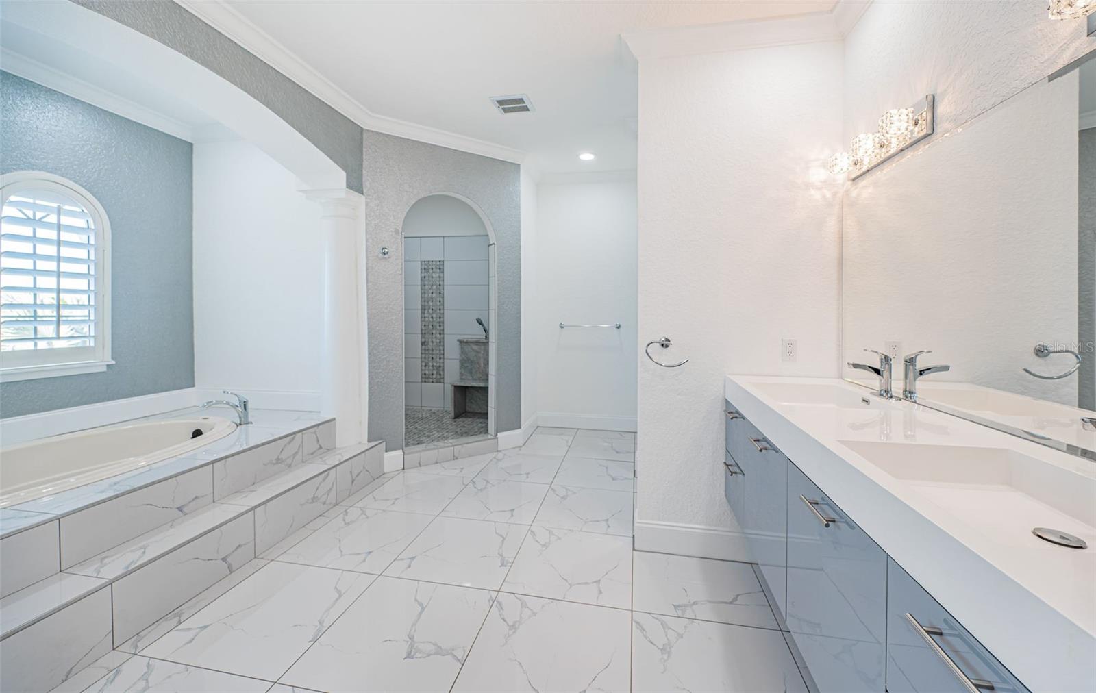 Image 44 of 81 For 7942 3rd Avenue S