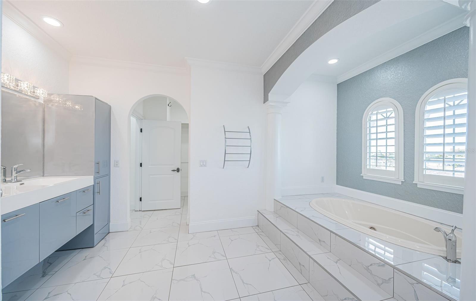 Image 47 of 81 For 7942 3rd Avenue S