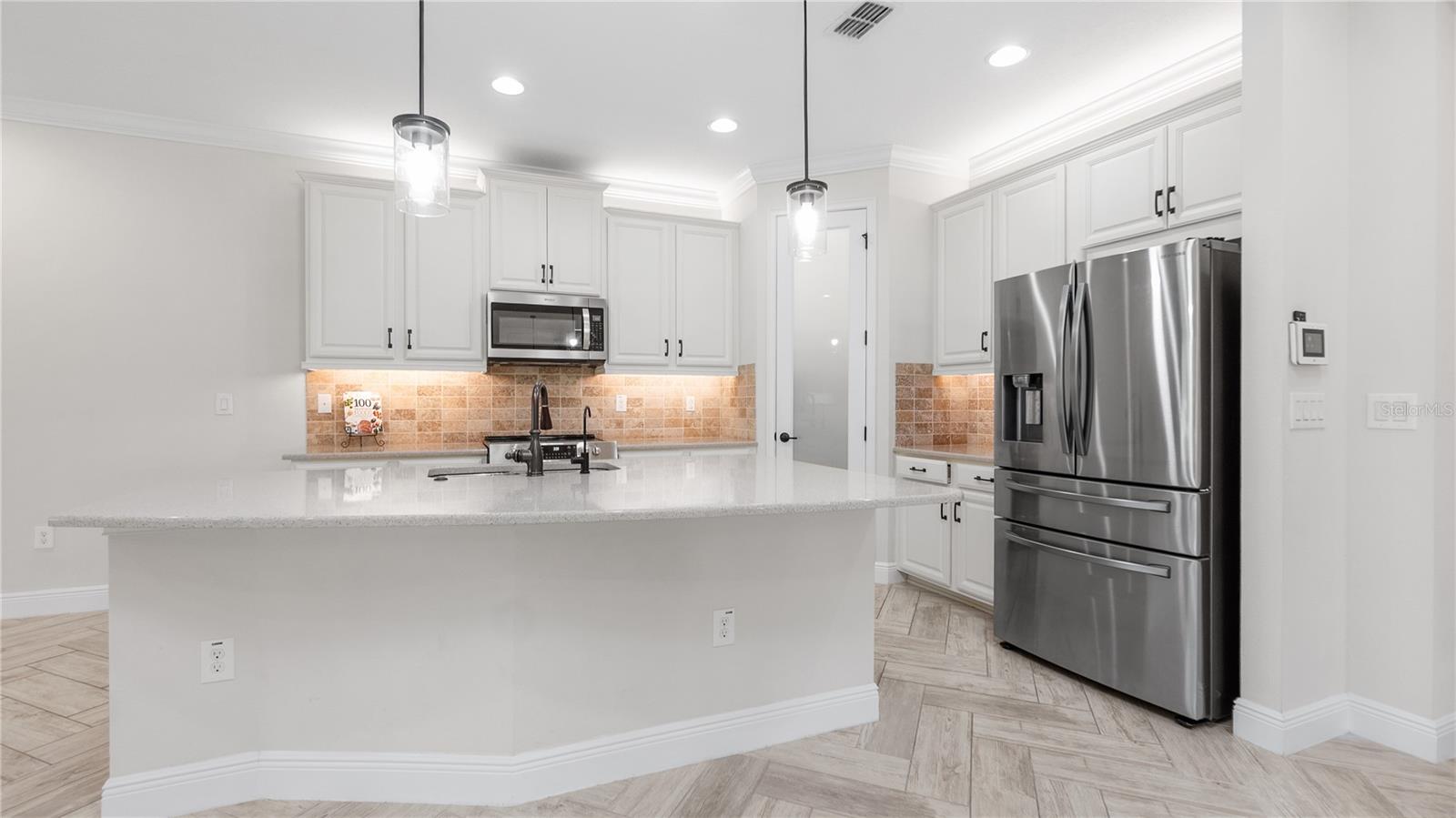 Image 18 of 38 For 11714 Wrought Pine Loop