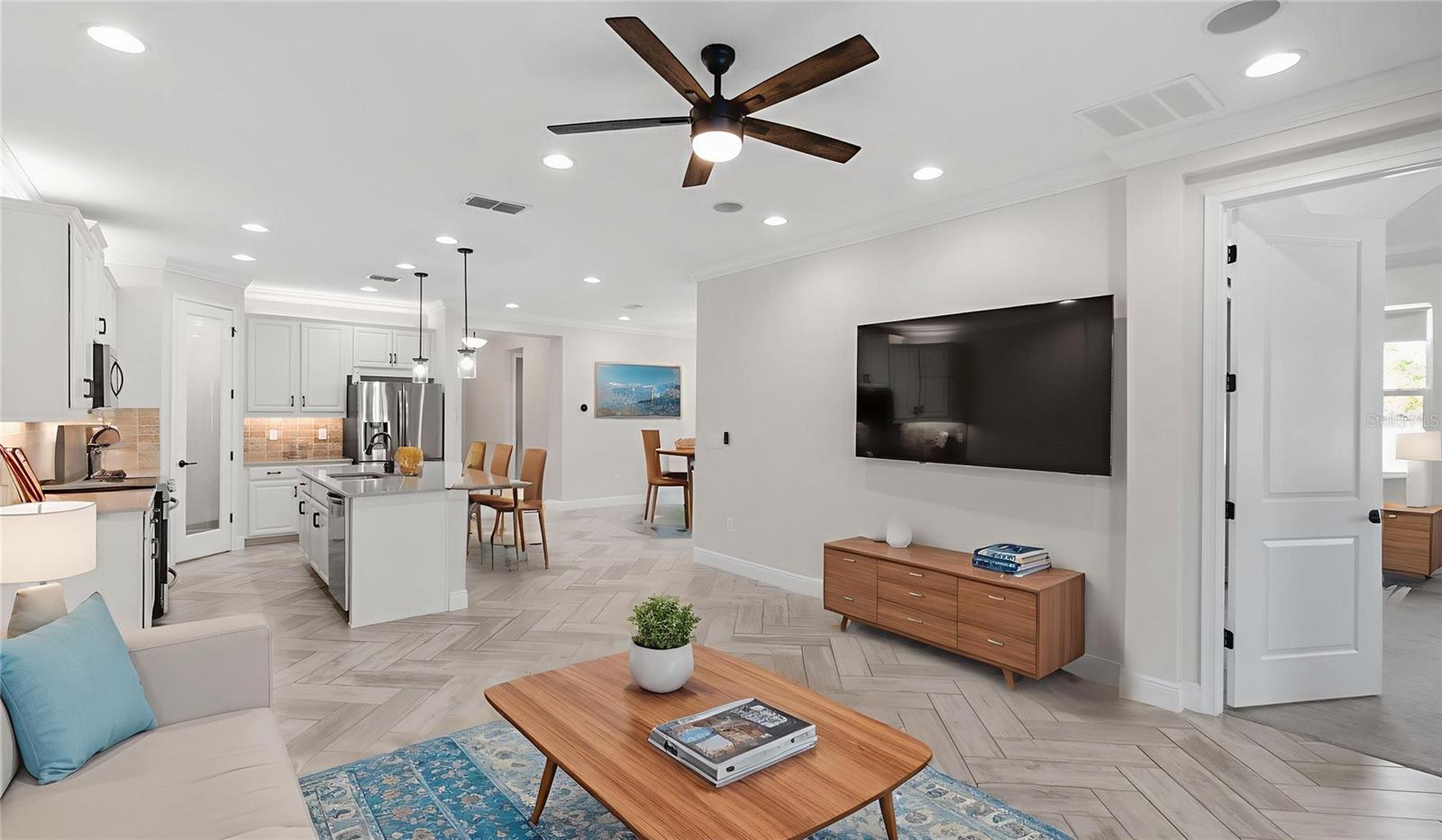 Image 24 of 38 For 11714 Wrought Pine Loop