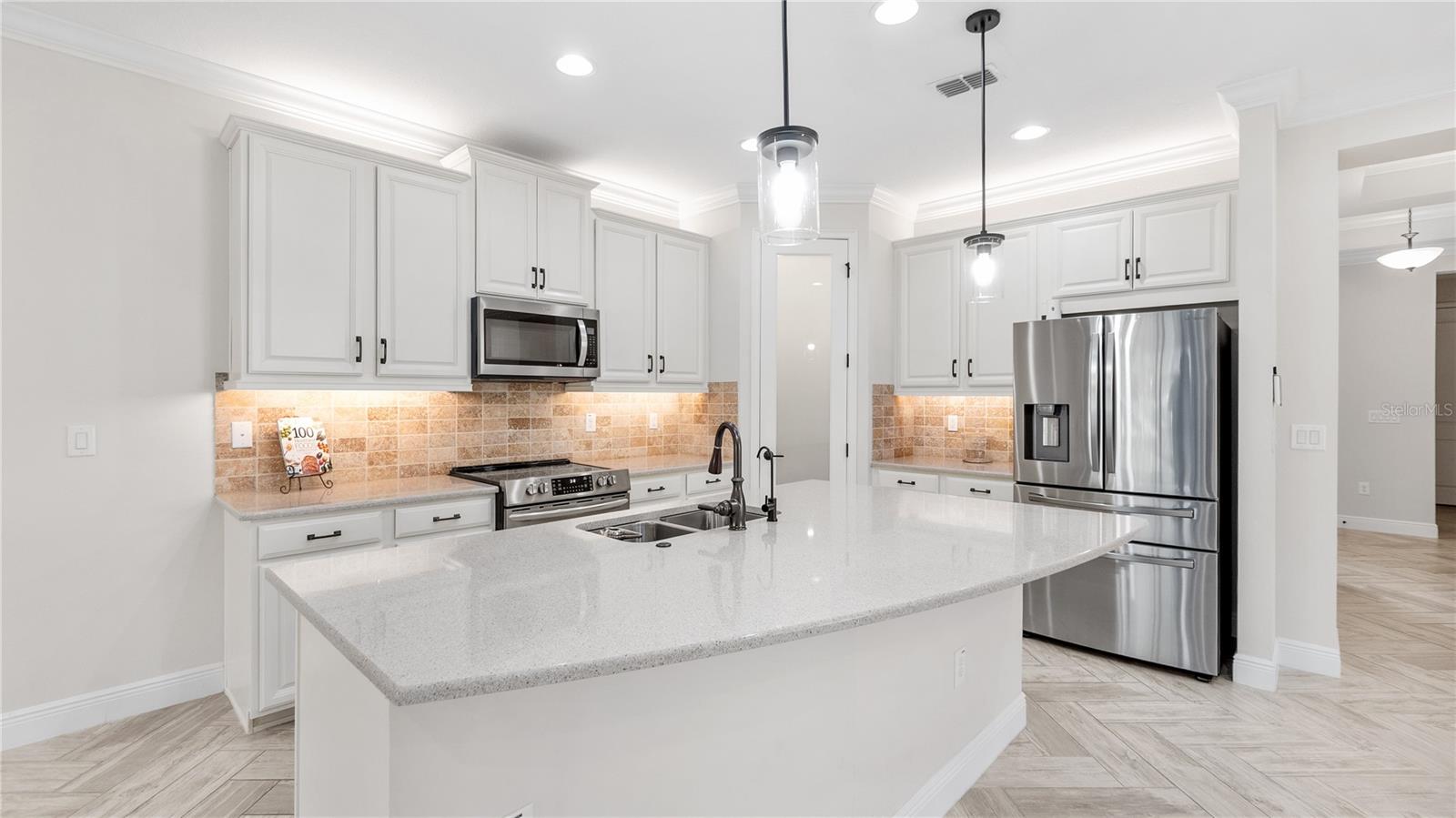 Image 31 of 38 For 11714 Wrought Pine Loop