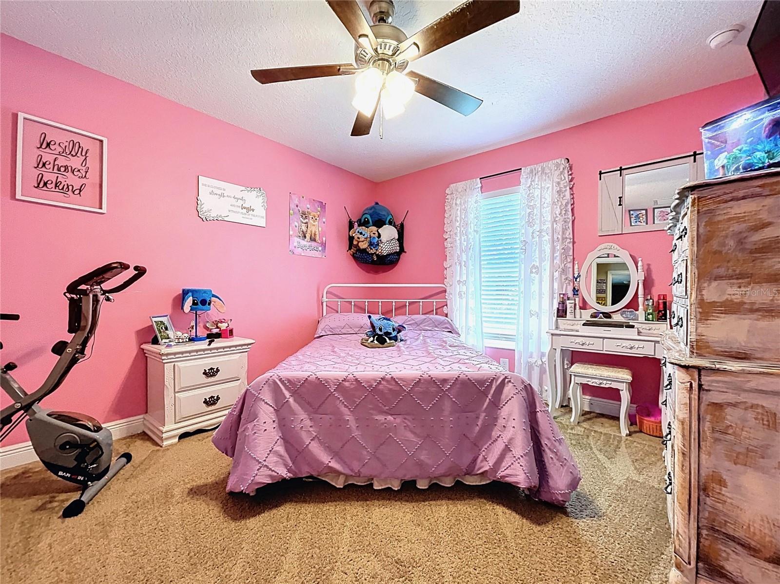 Listing photo id 21 for 9171 Paradisea Drive