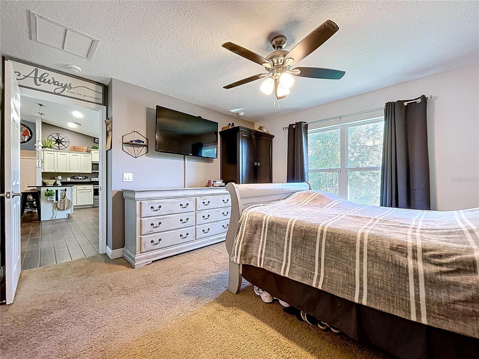 Listing photo id 25 for 9171 Paradisea Drive