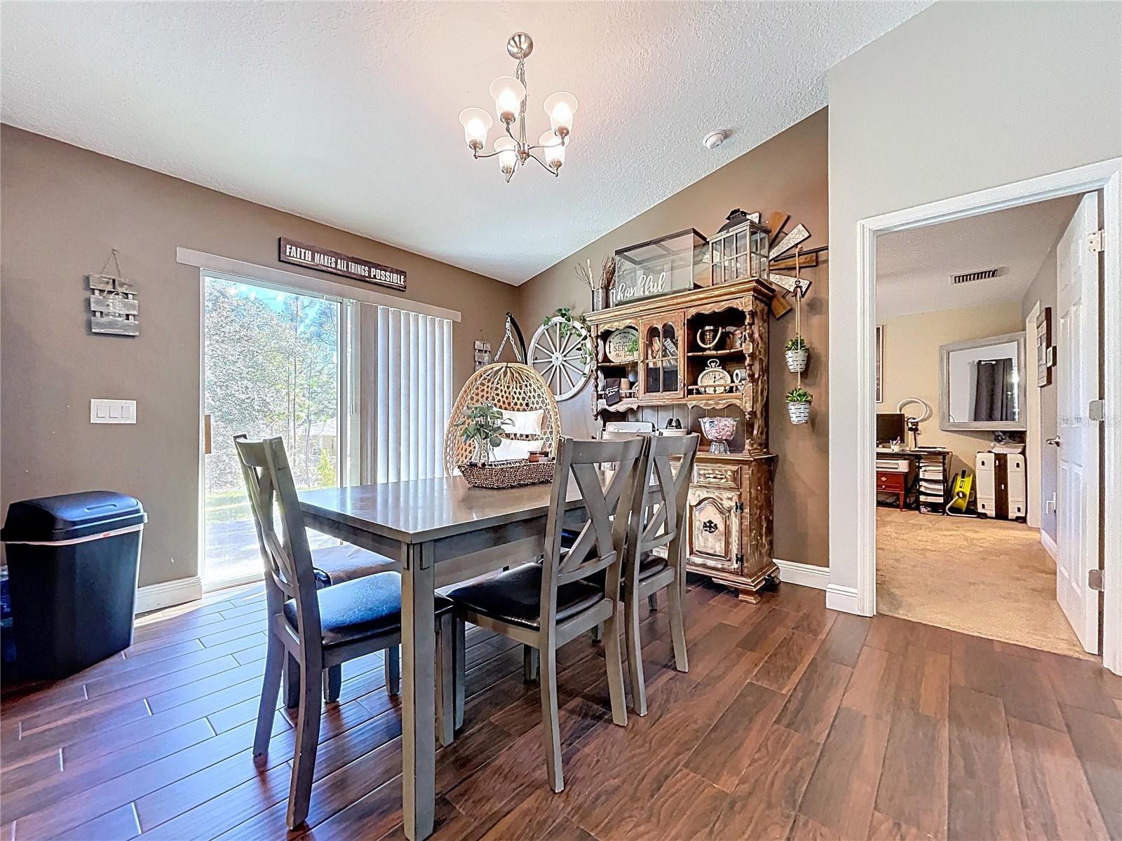 Listing photo id 29 for 9171 Paradisea Drive