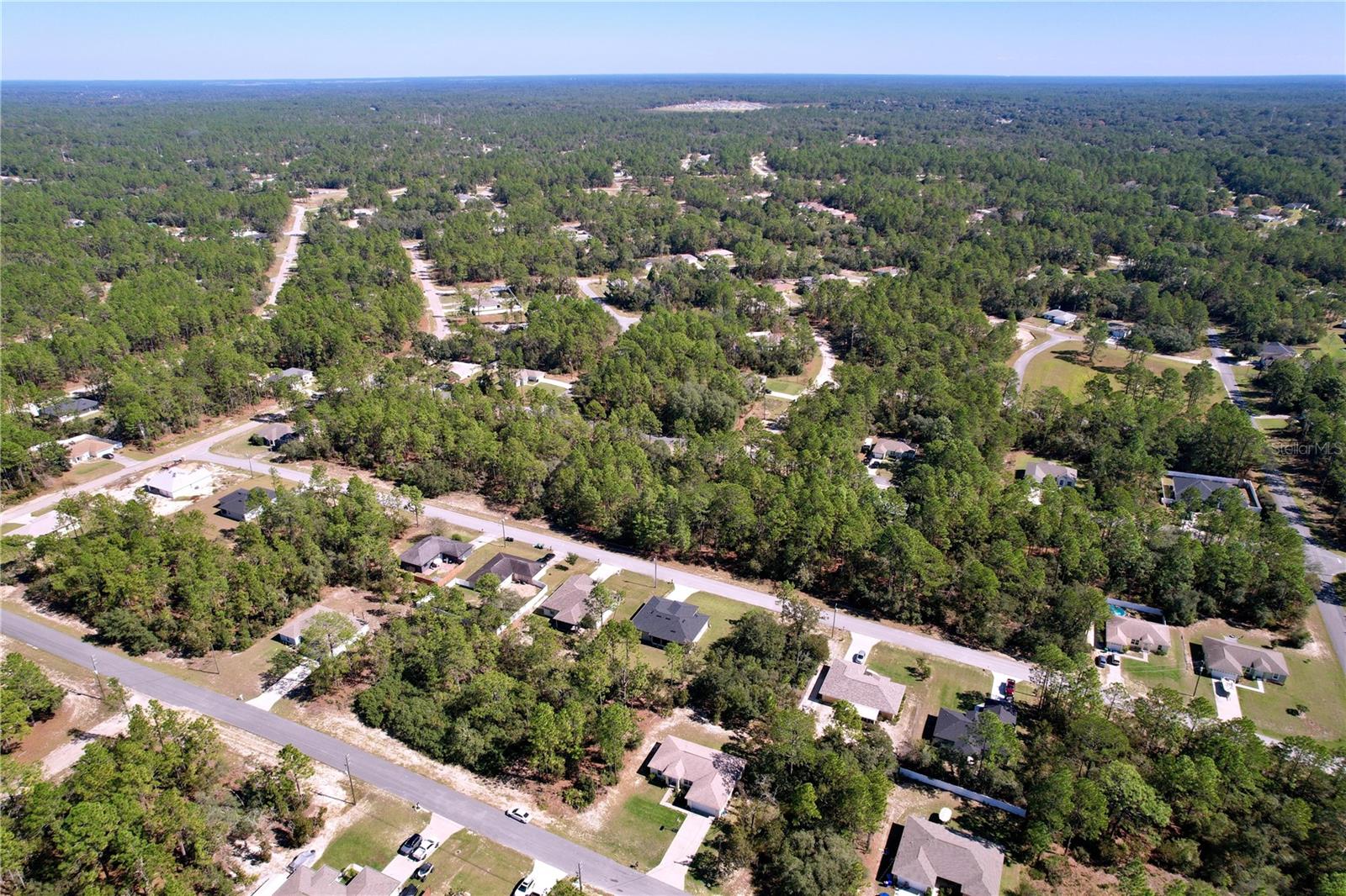 Listing photo id 41 for 9171 Paradisea Drive