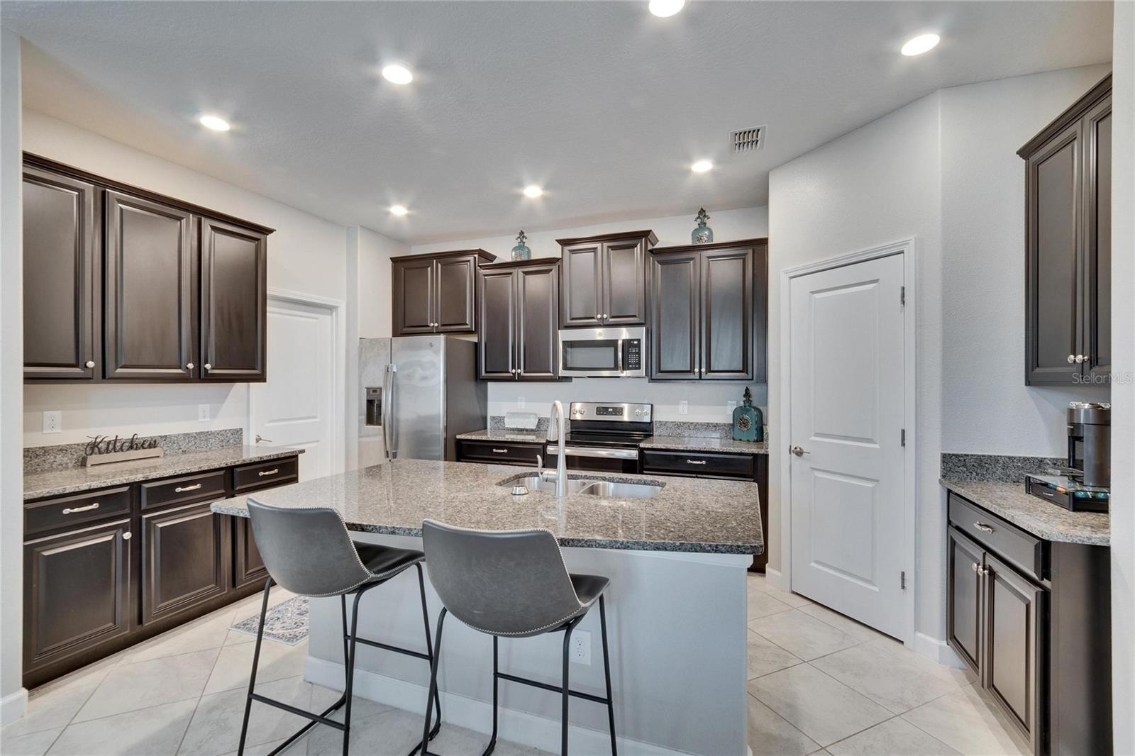 Image 7 of 58 For 7215 Wash Island Drive