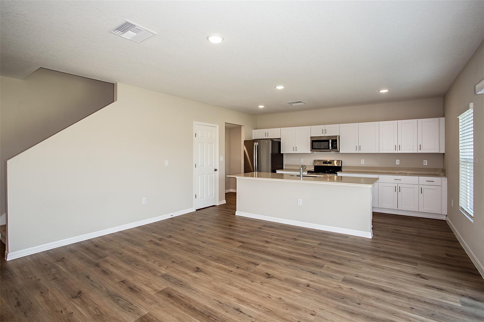 Image 6 of 27 For 4143 River Beacon Boulevard