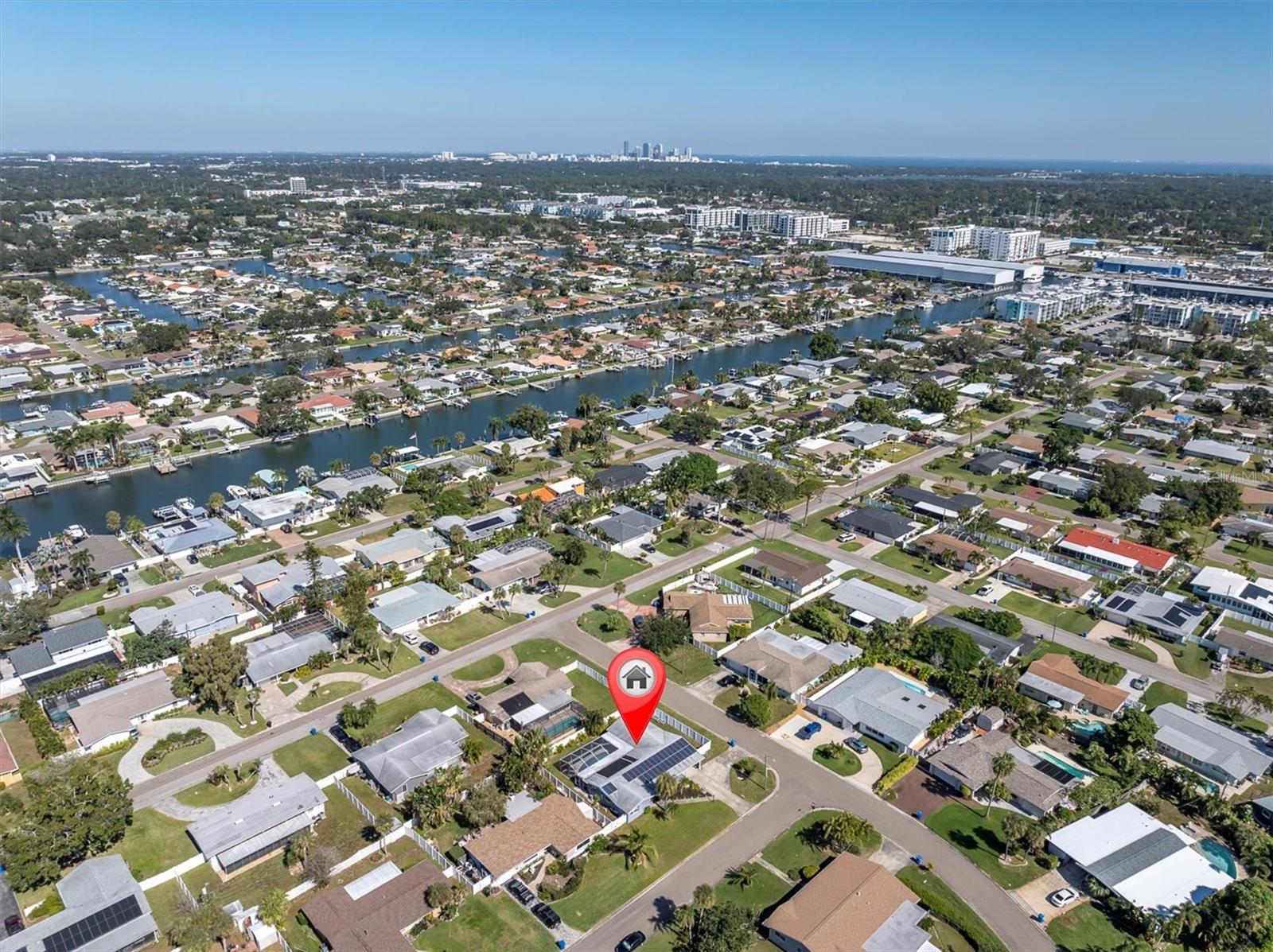 Listing photo id 32 for 4301 50th Terrace S