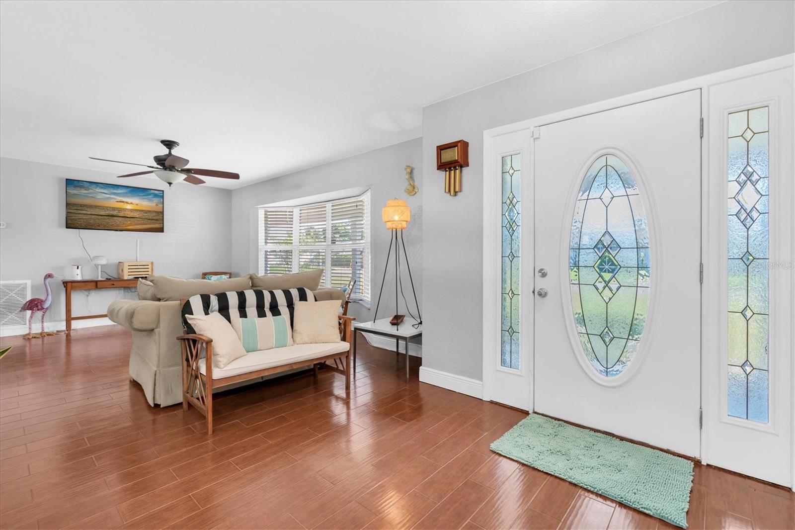 Listing photo id 2 for 4301 50th Terrace S