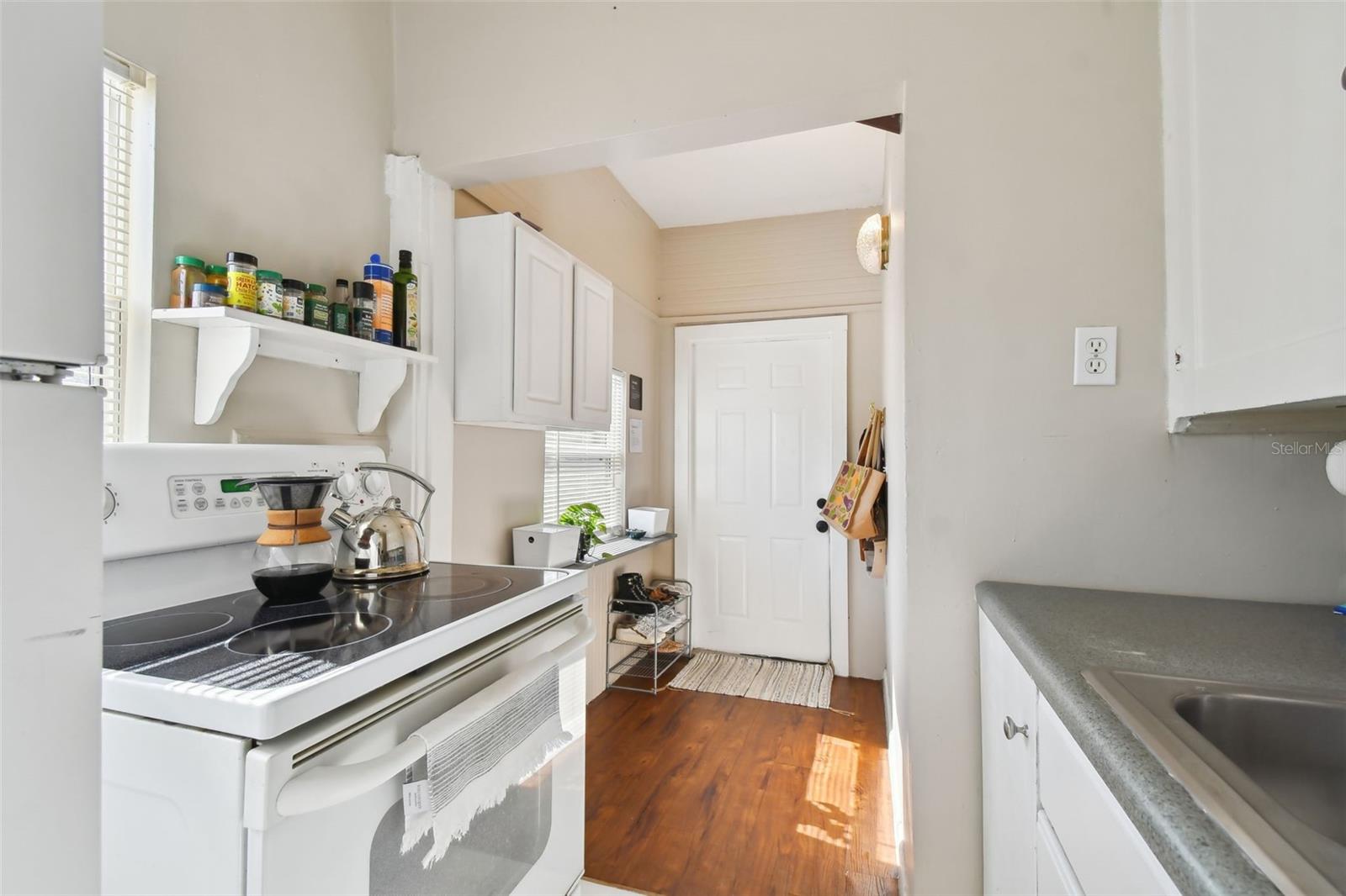 Image 23 of 48 For 2445 2nd Avenue N 4