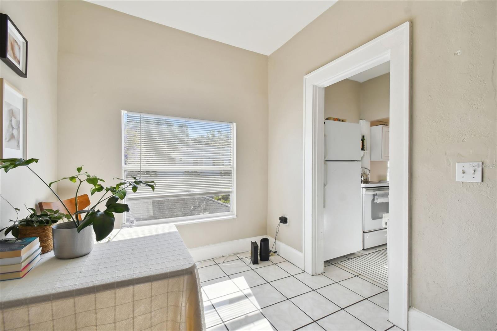 Image 26 of 48 For 2445 2nd Avenue N 4