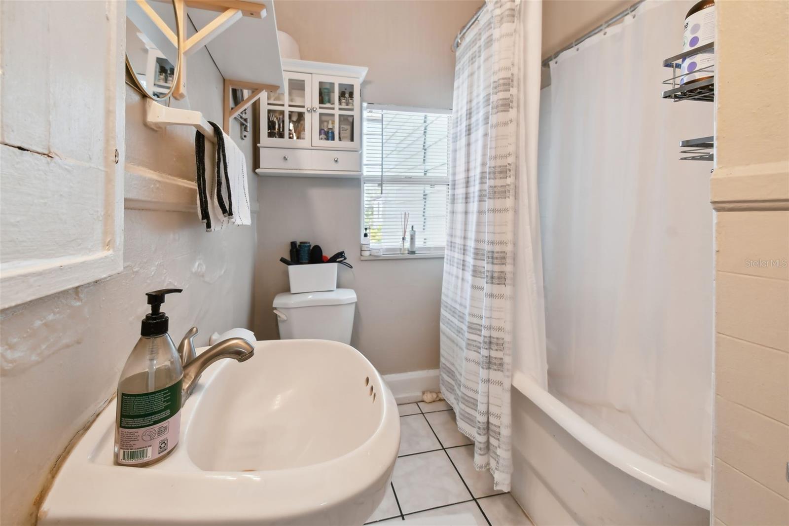 Image 40 of 48 For 2445 2nd Avenue N 4