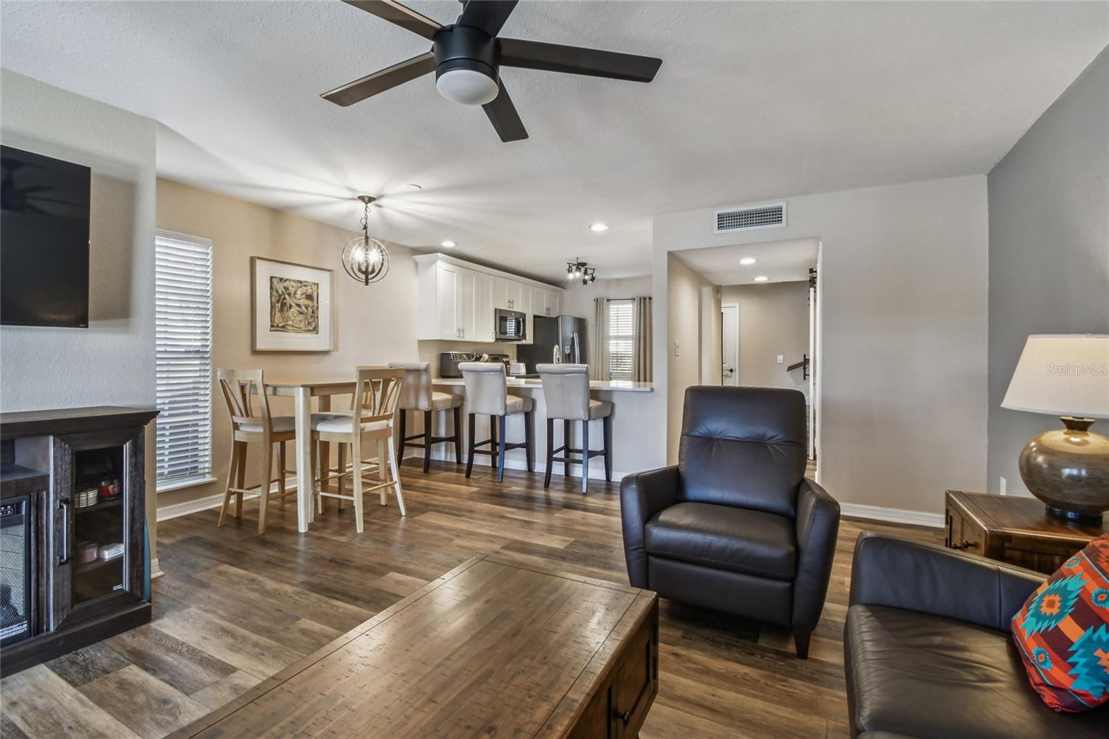 Image 19 of 69 For 6916 Lake Place Court