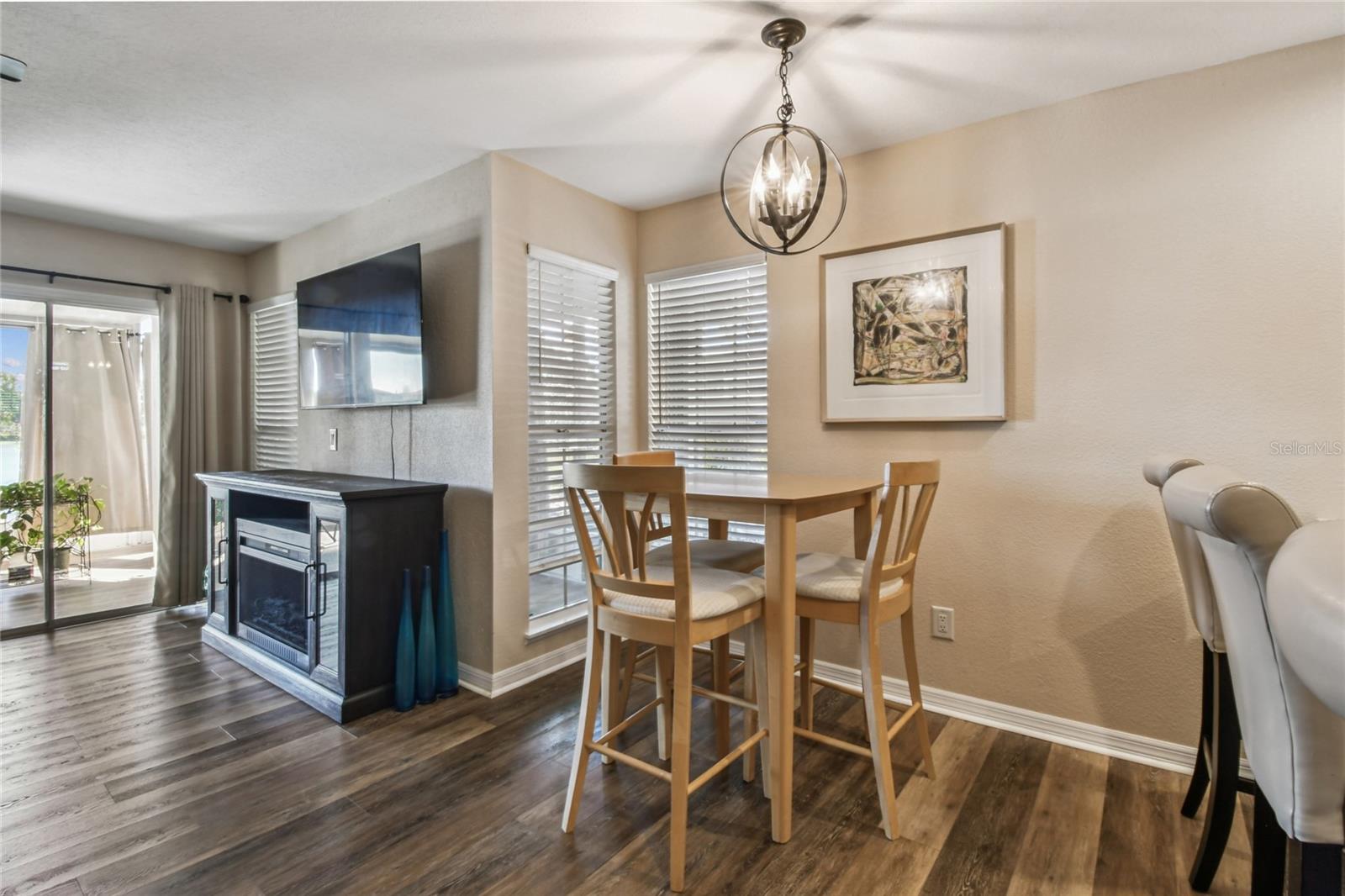 Image 20 of 69 For 6916 Lake Place Court