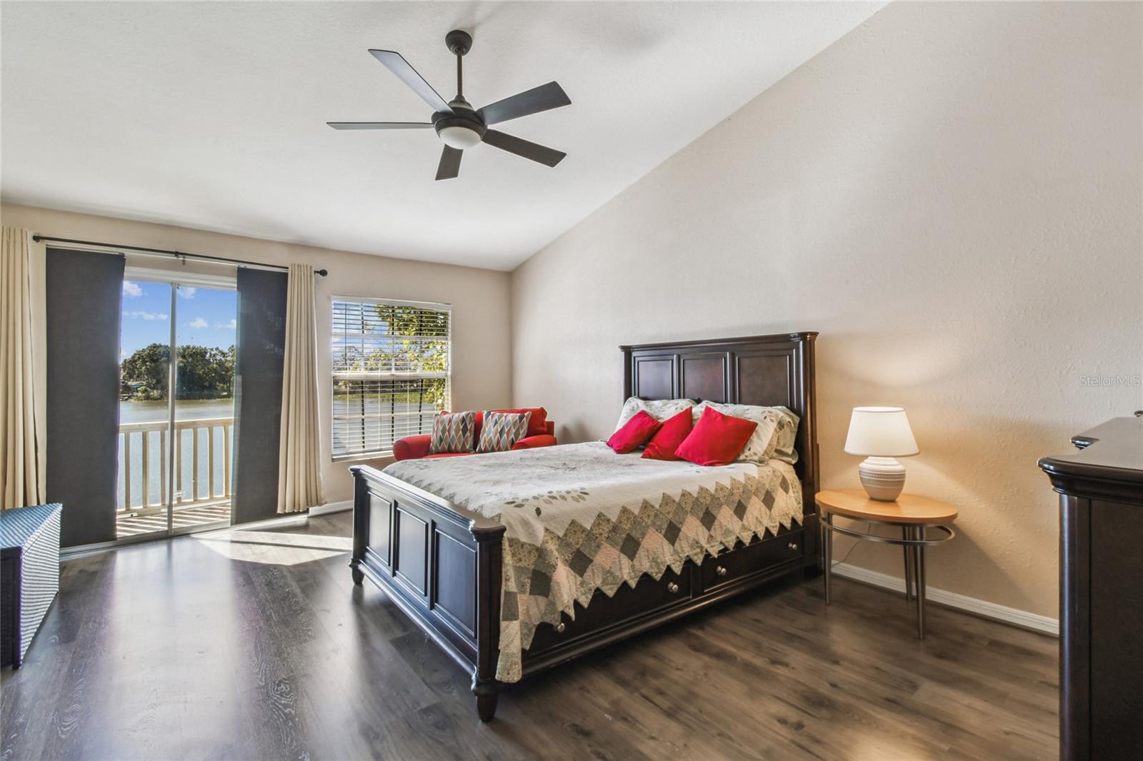 Image 22 of 69 For 6916 Lake Place Court