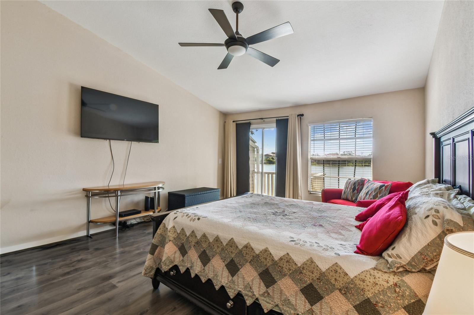 Image 23 of 69 For 6916 Lake Place Court