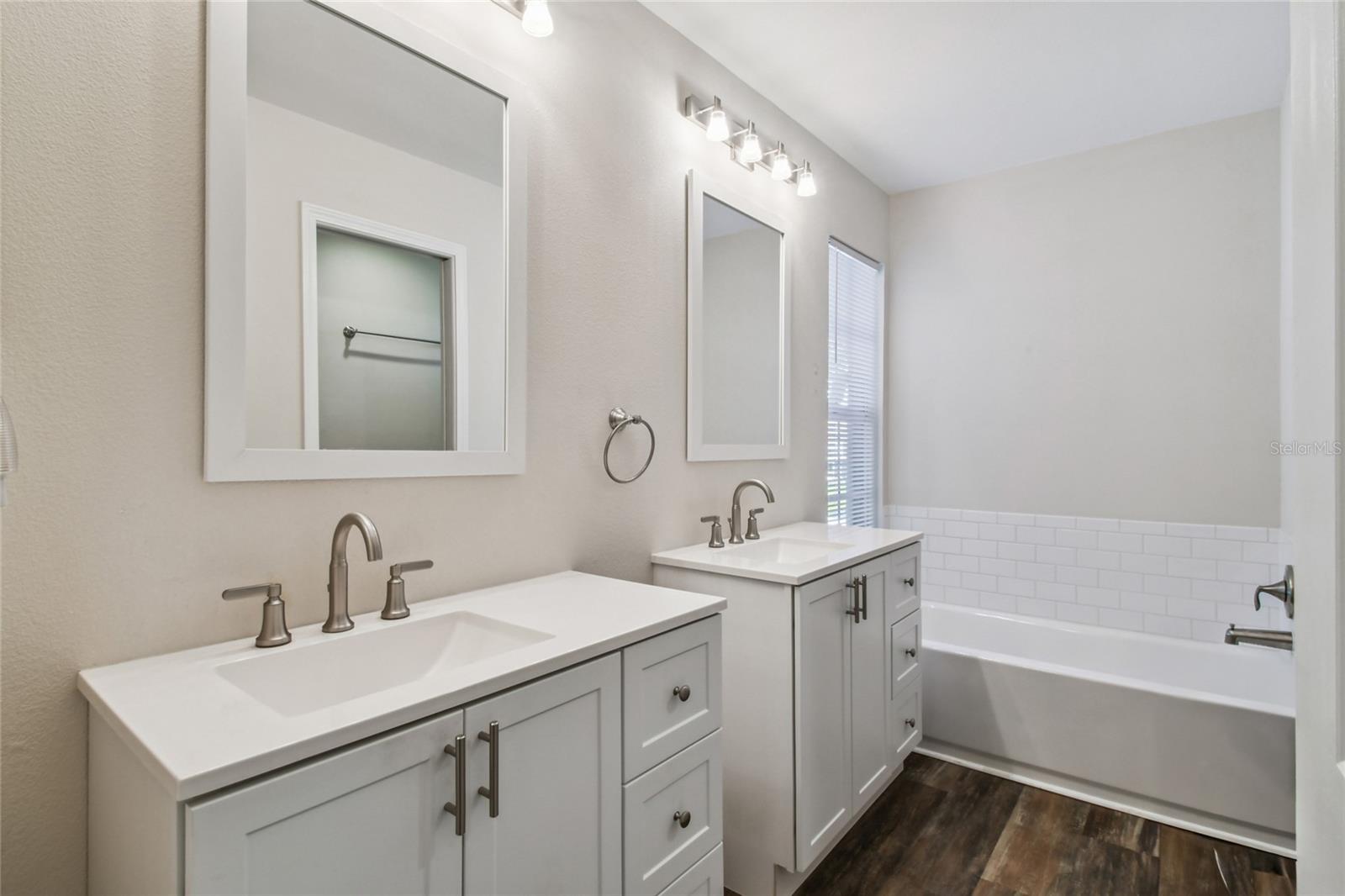 Image 25 of 69 For 6916 Lake Place Court