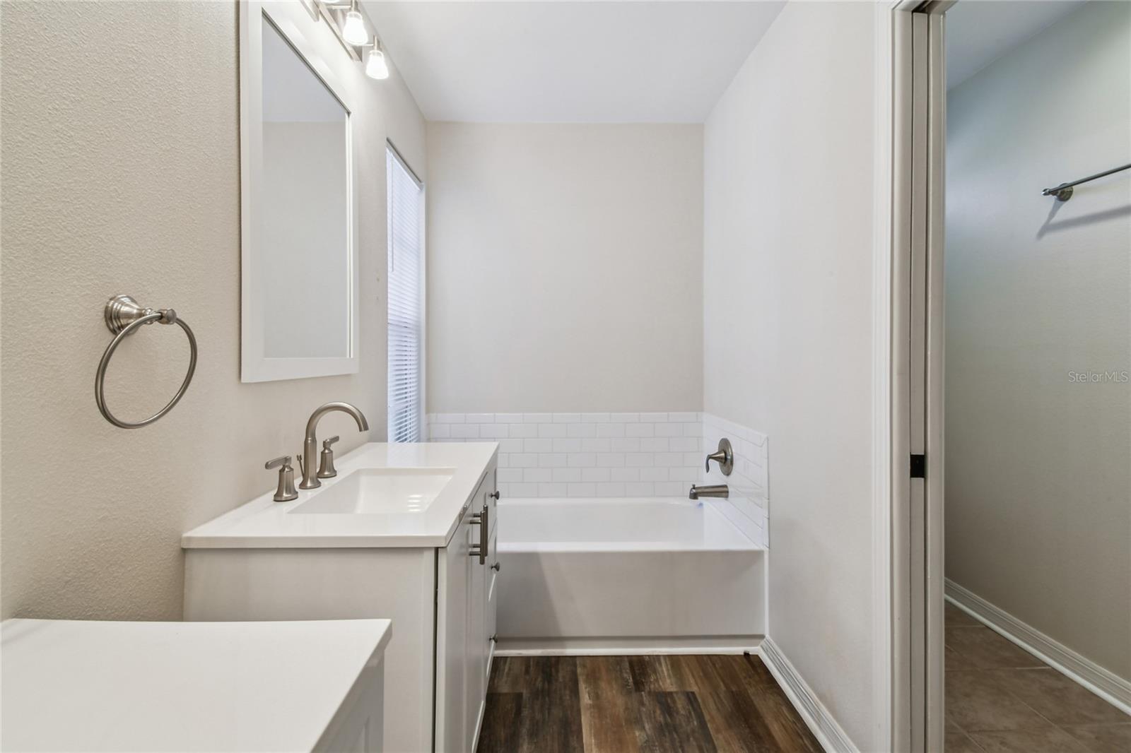 Image 26 of 69 For 6916 Lake Place Court