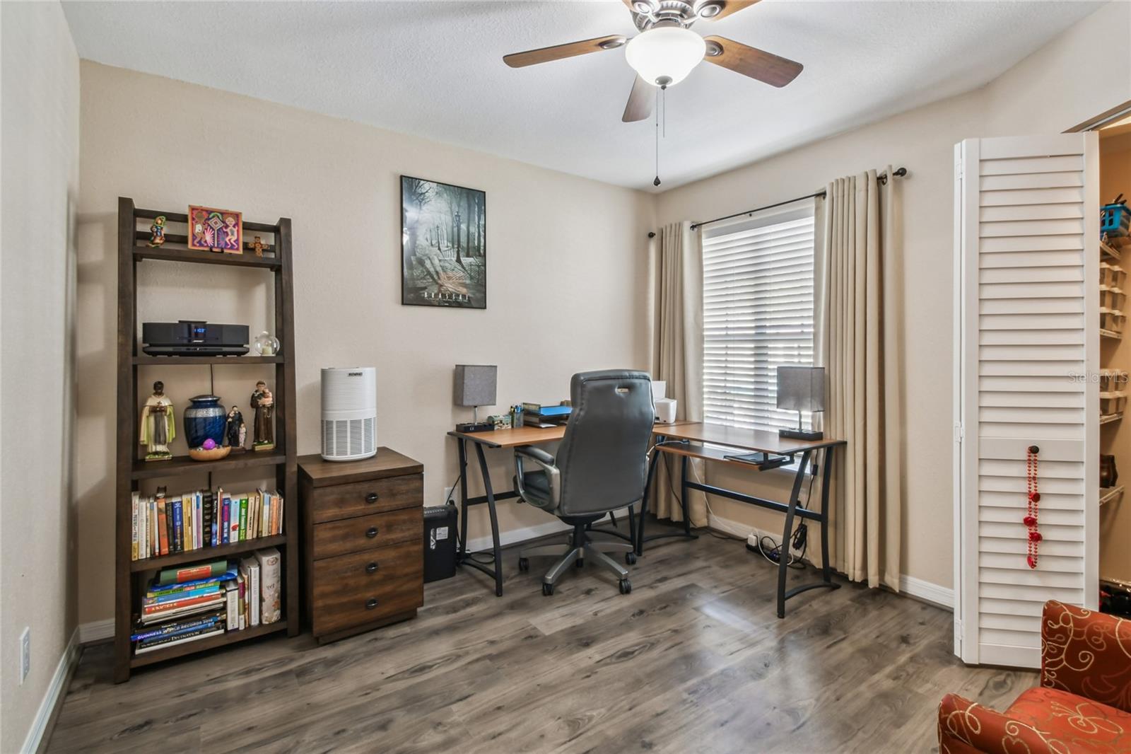 Image 28 of 69 For 6916 Lake Place Court