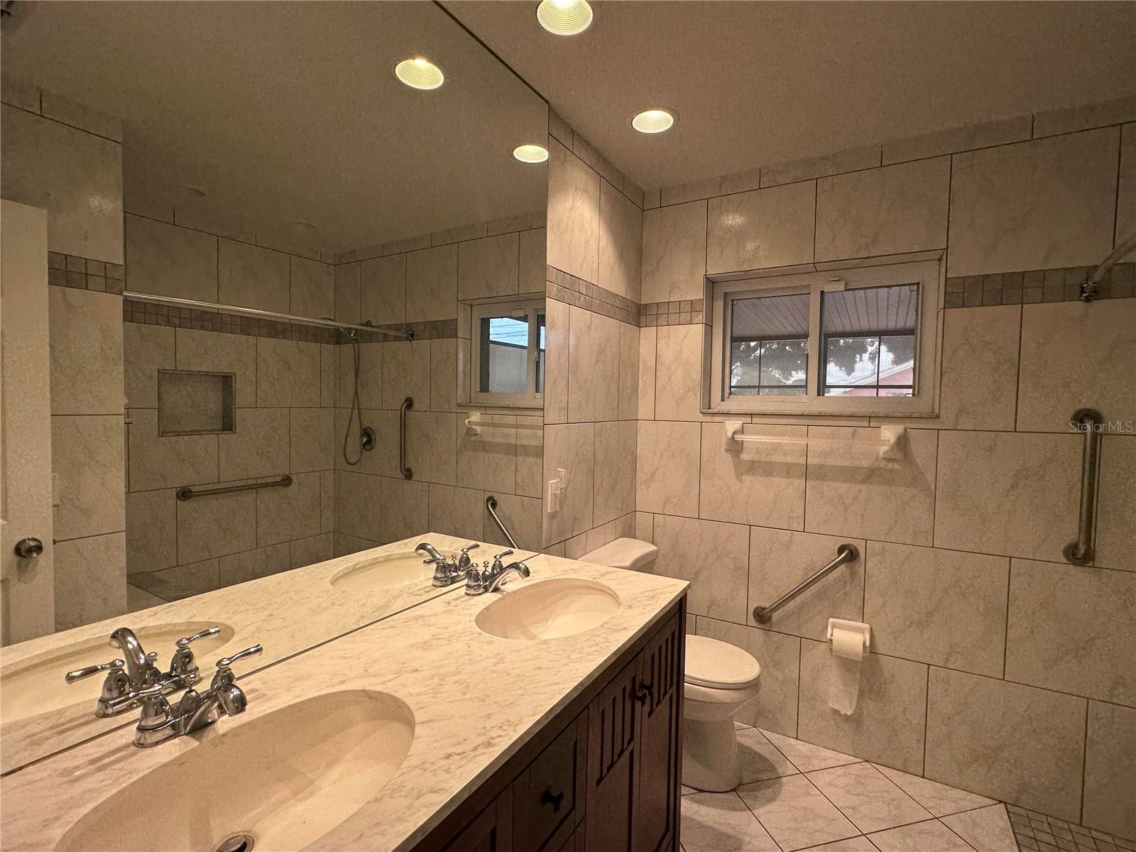 Image 10 of 26 For 10659 108th Street