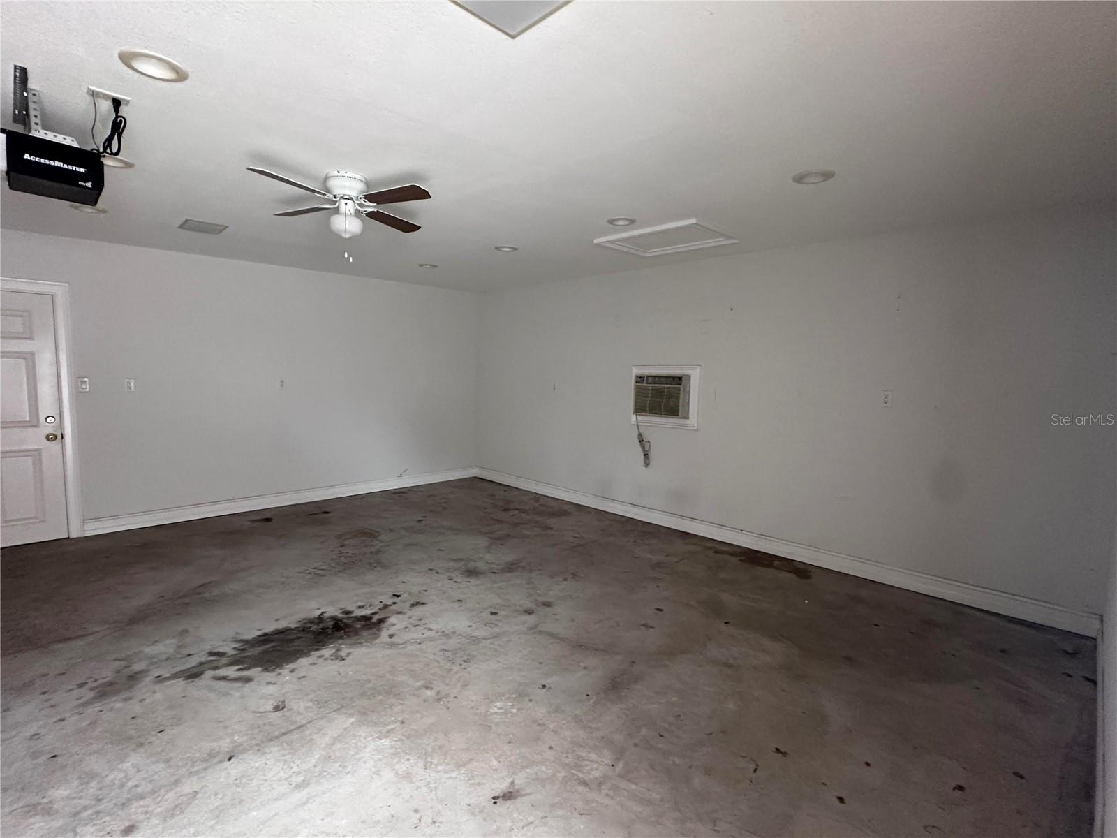 Image 24 of 26 For 10659 108th Street