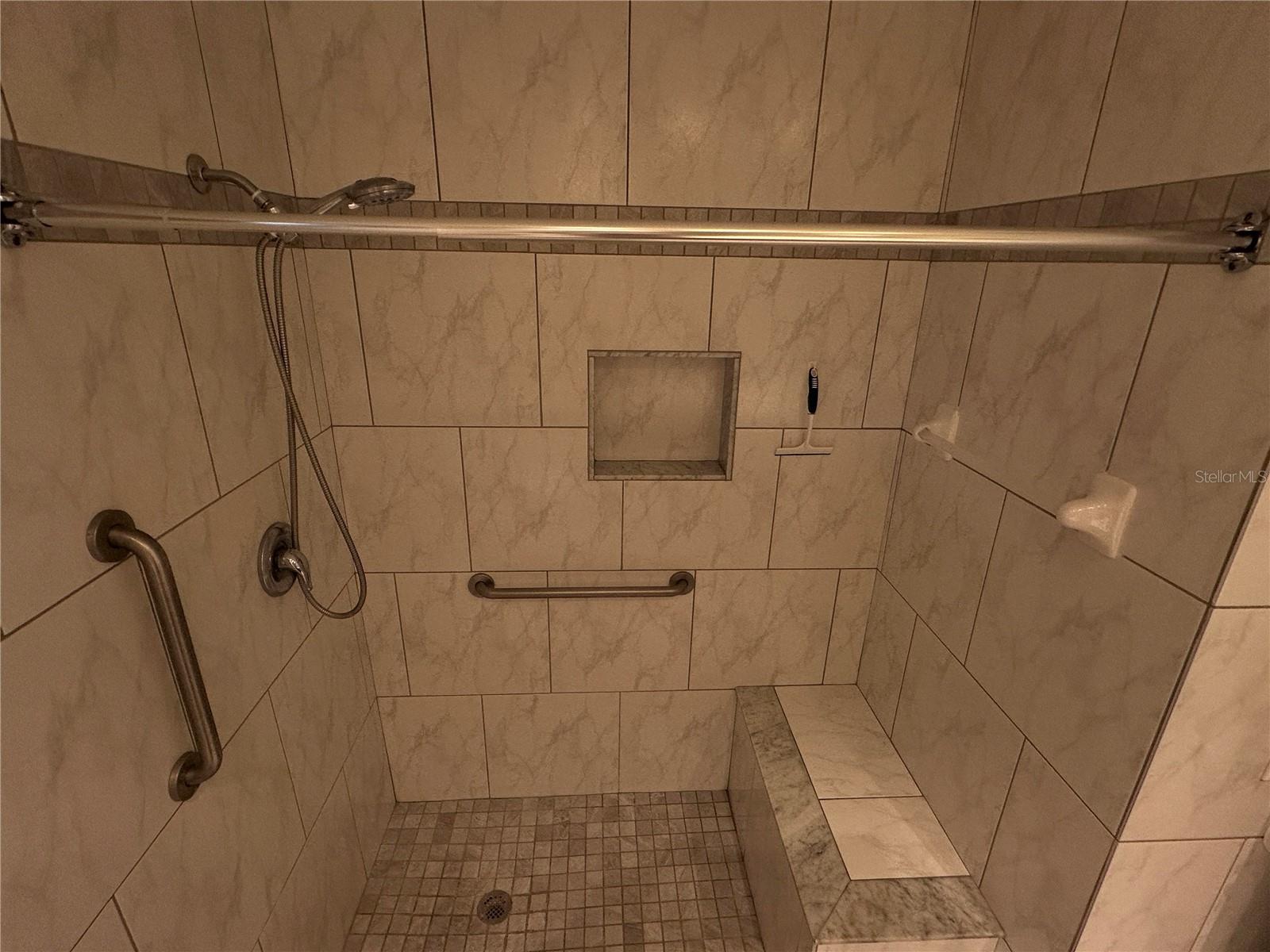 Image 9 of 26 For 10659 108th Street