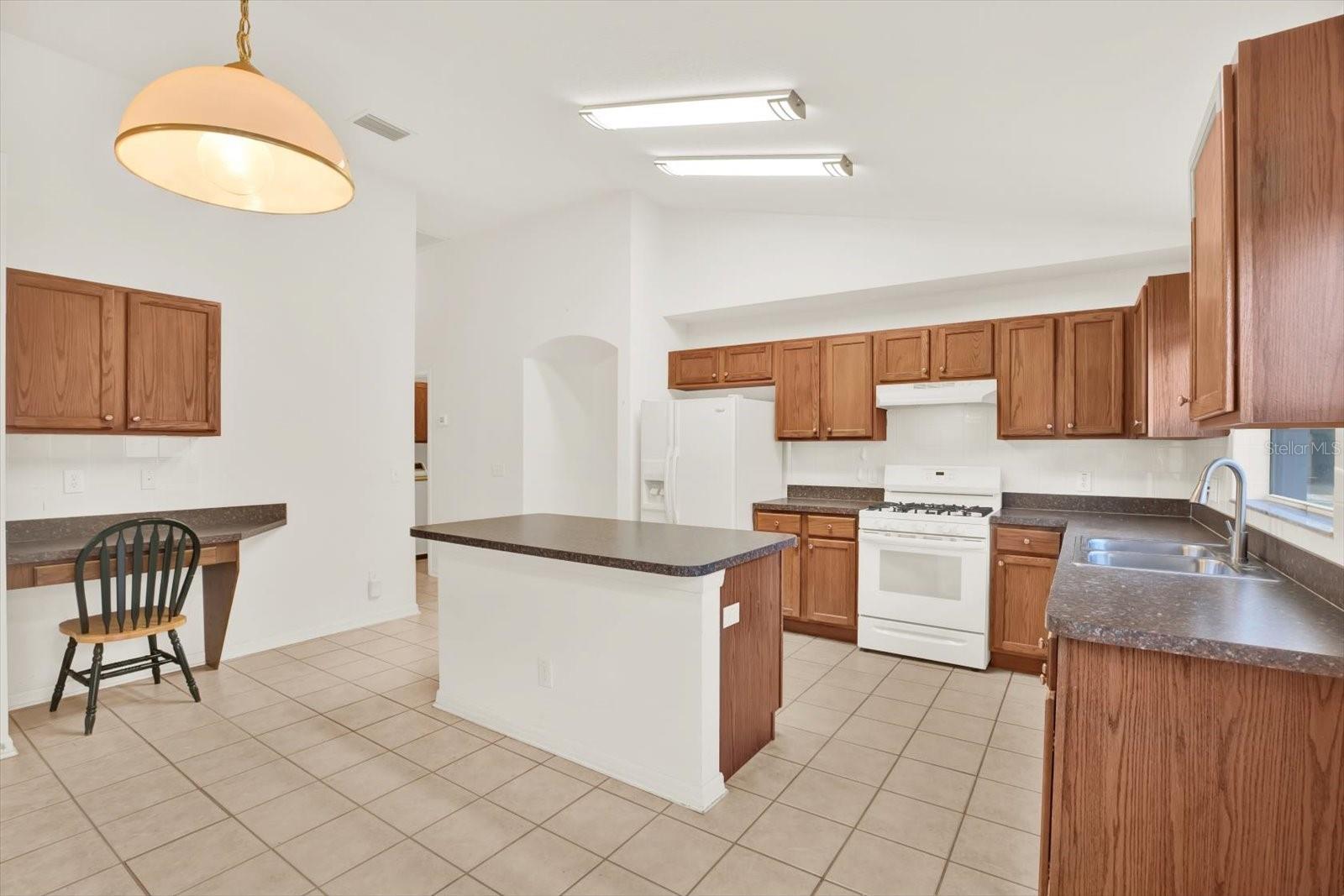 Image 7 of 25 For 2500 Palesta Drive