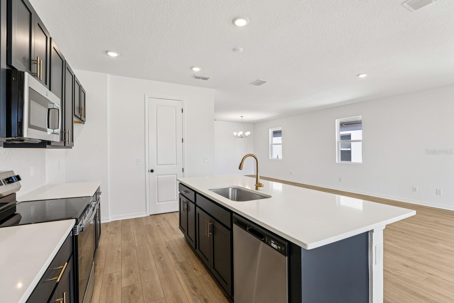 Image 14 of 55 For 5752 Haystack Drive