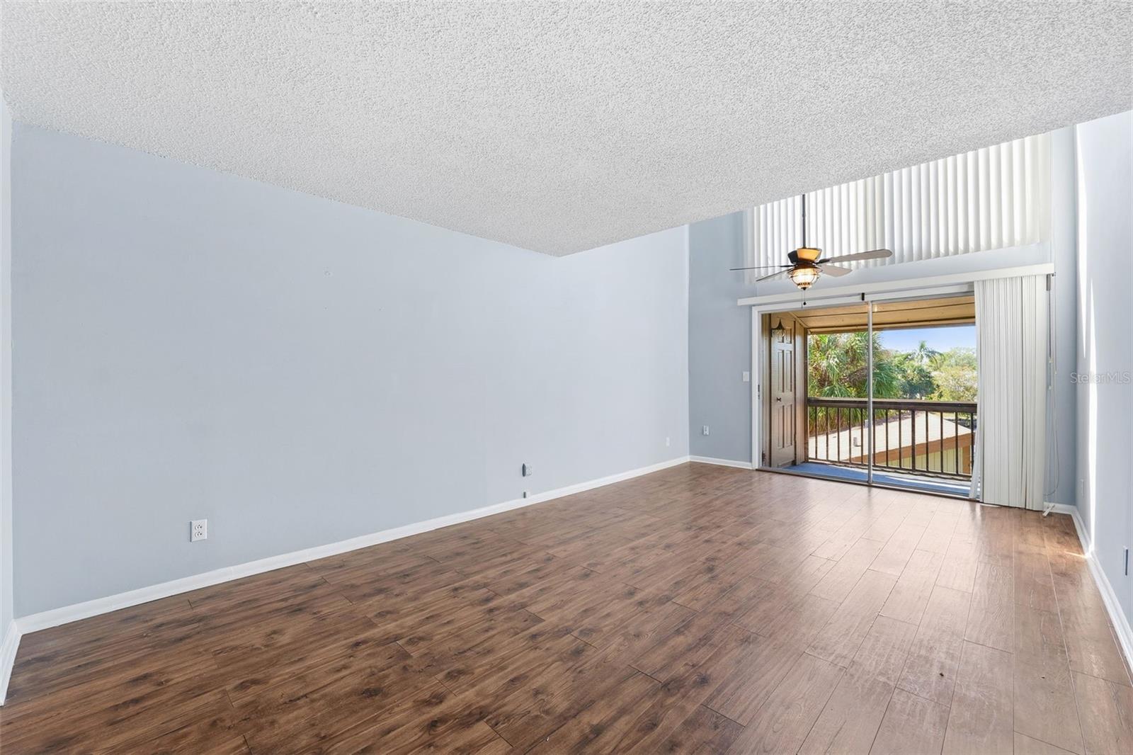 Image 12 of 31 For 6321 Newtown Circle 21b7