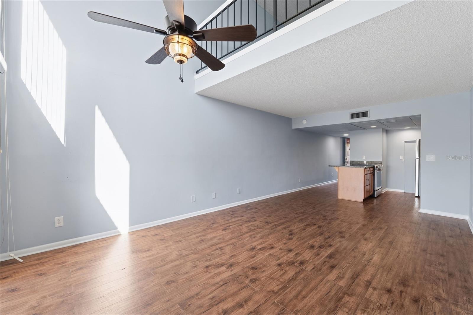 Image 14 of 31 For 6321 Newtown Circle 21b7