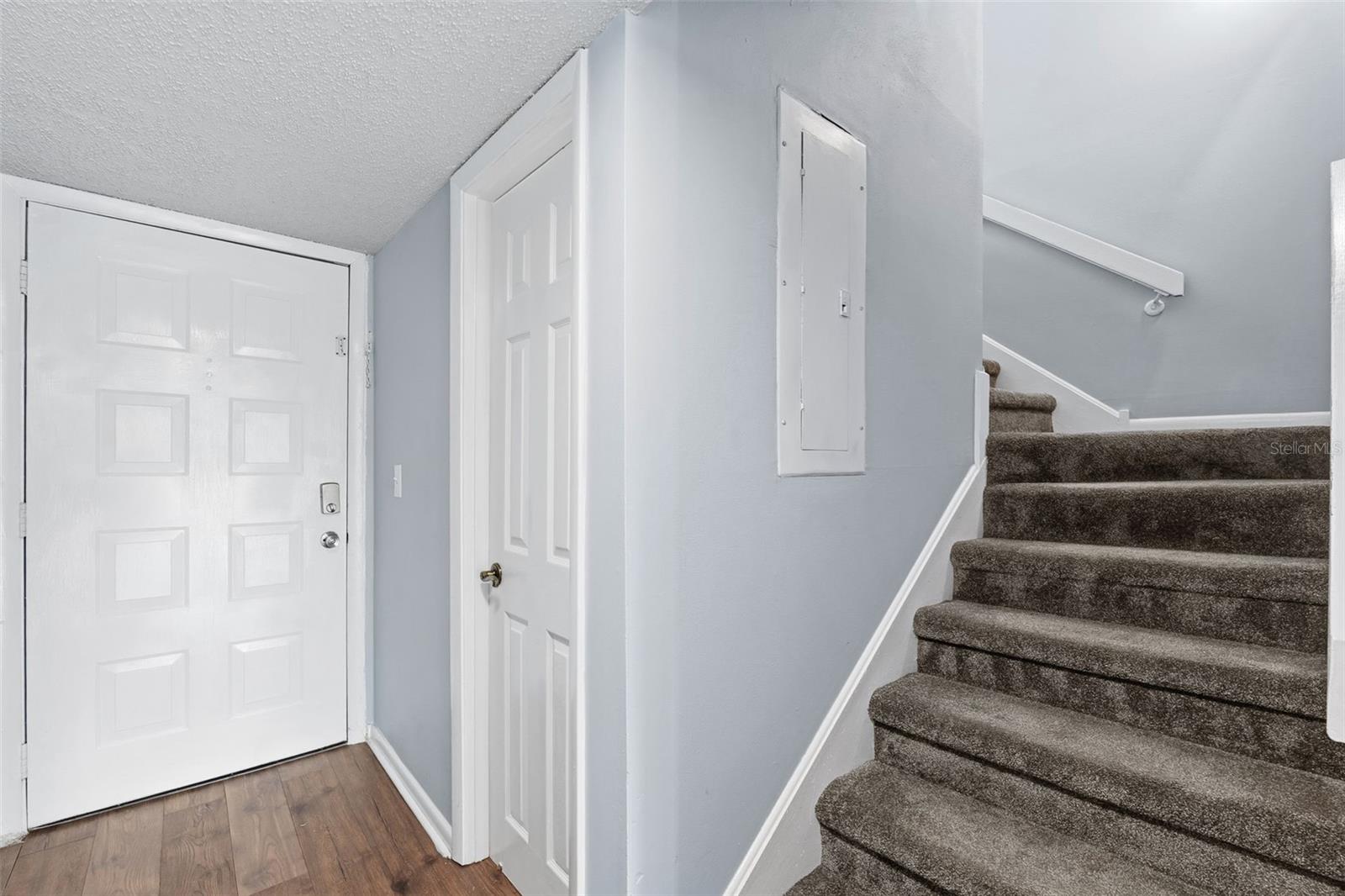 Image 16 of 31 For 6321 Newtown Circle 21b7